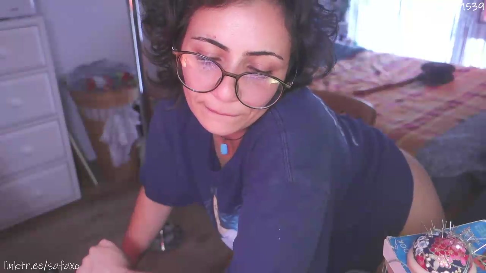 Gallery image thumbnail from HairySafaeri's myfreecams stream on, 08/25/2026, 21:08 image 18 of 20