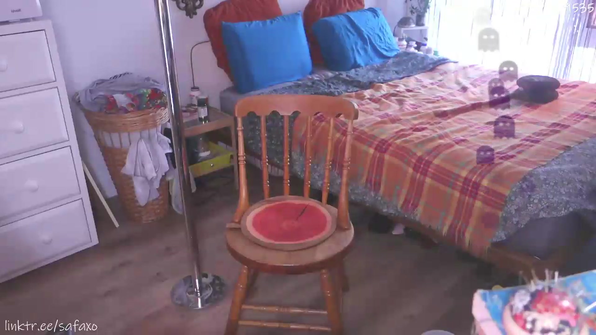 Gallery image thumbnail from HairySafaeri's myfreecams stream on, 08/25/2026, 21:08 image 19 of 20
