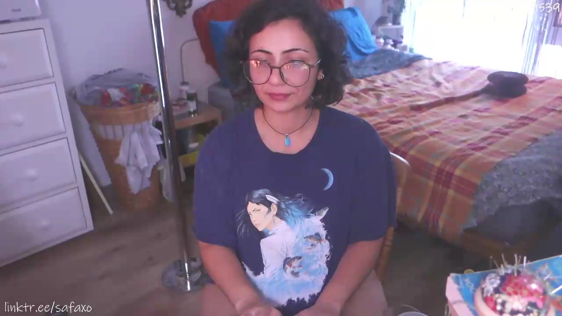 Gallery image thumbnail from HairySafaeri's myfreecams stream on, 08/25/2026, 21:08 image 17 of 20