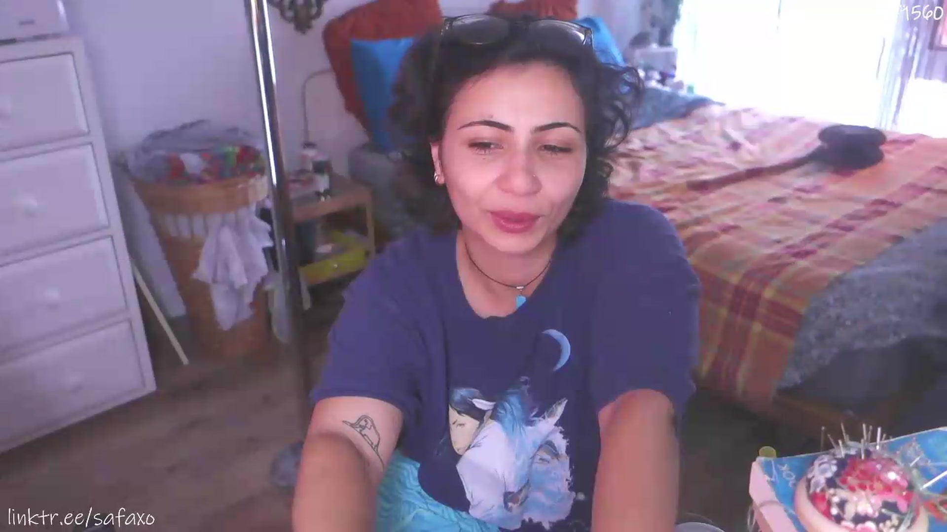 Gallery image thumbnail from HairySafaeri's myfreecams stream on, 08/25/2026, 21:08 image 12 of 20
