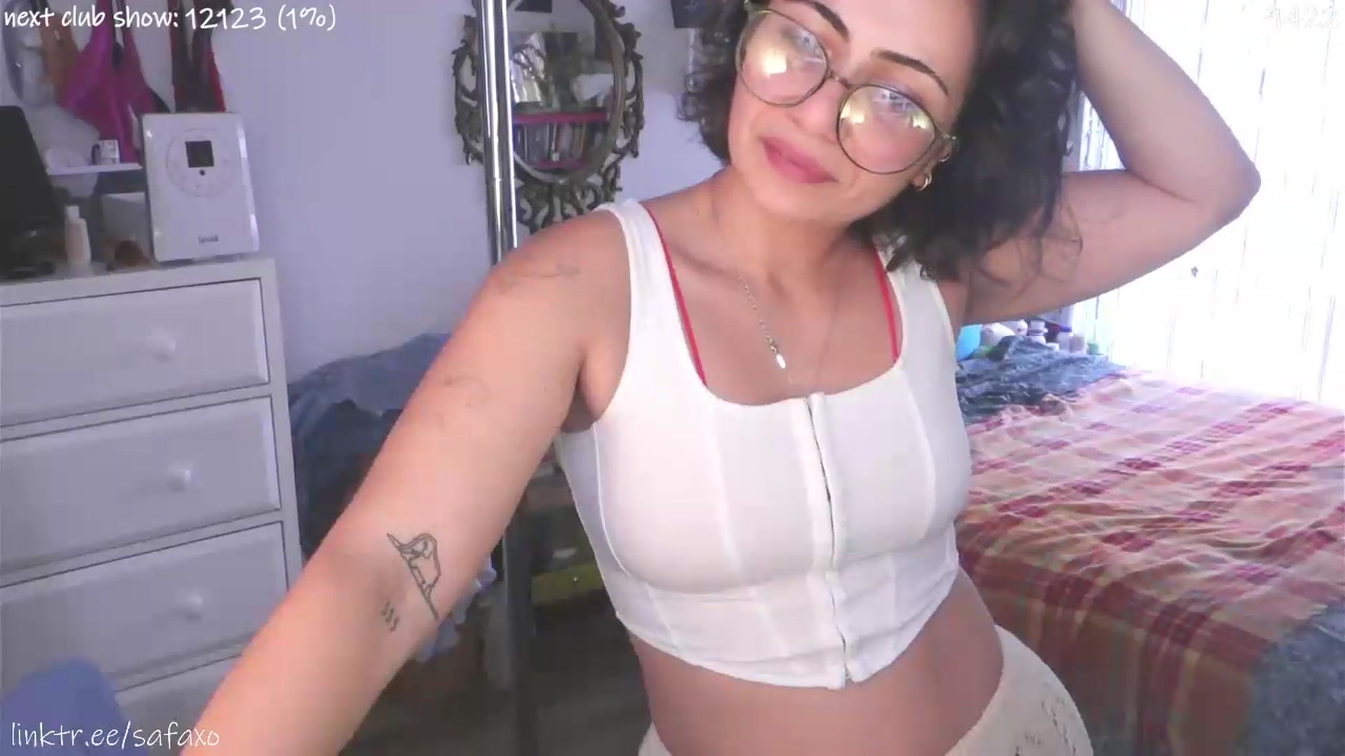 Gallery image thumbnail from HairySafaeri's myfreecams stream on, 08/26/2026, 20:09 image 5 of 20