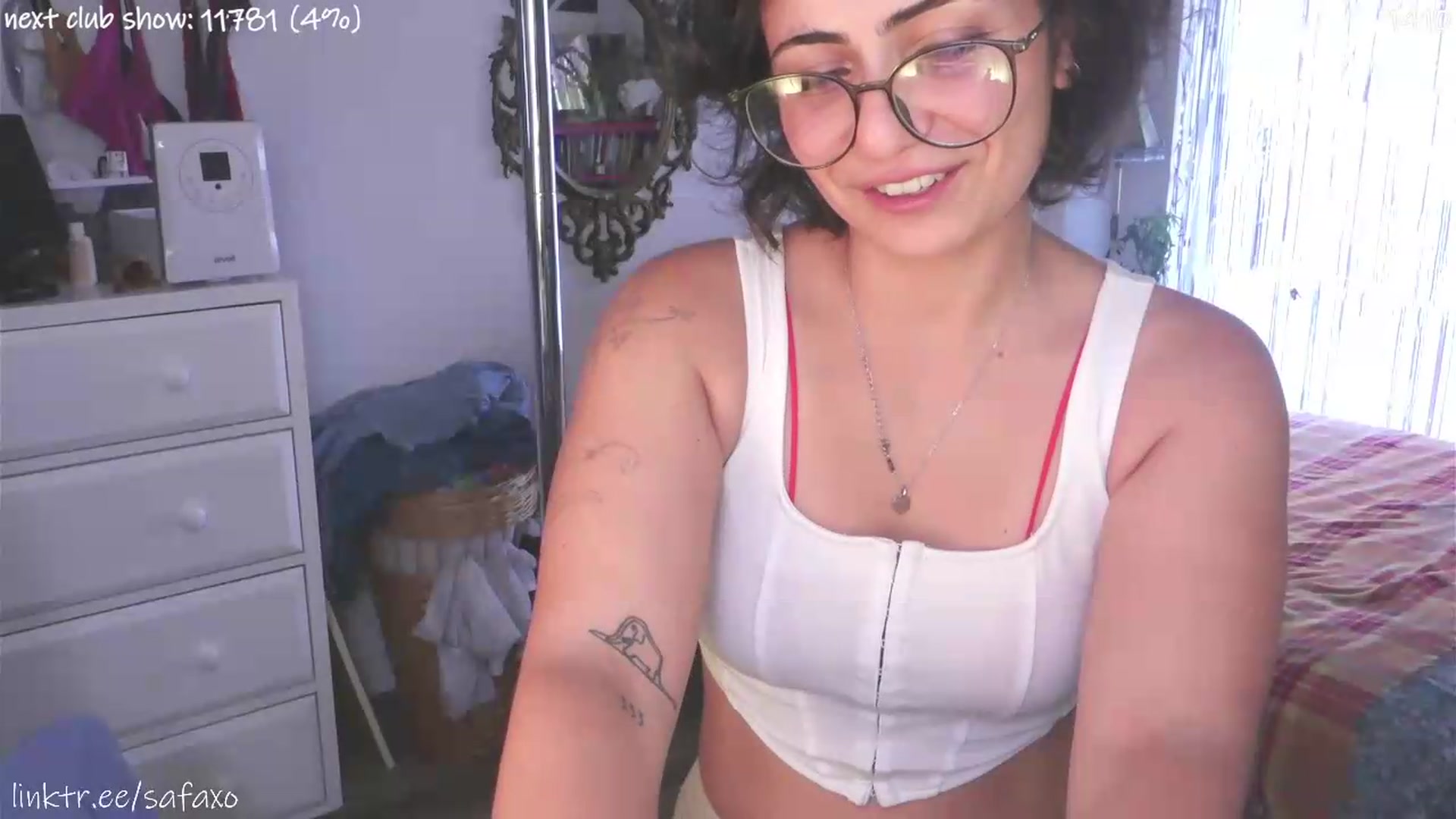 Gallery image thumbnail from HairySafaeri's myfreecams stream on, 08/26/2026, 20:09 image 7 of 20