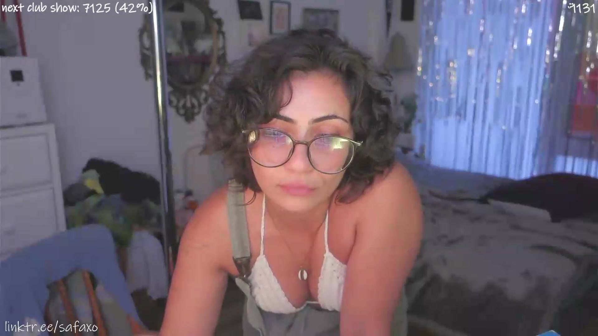 Gallery image thumbnail from HairySafaeri's myfreecams stream on, 09/01/2026, 23:30 image 9 of 20