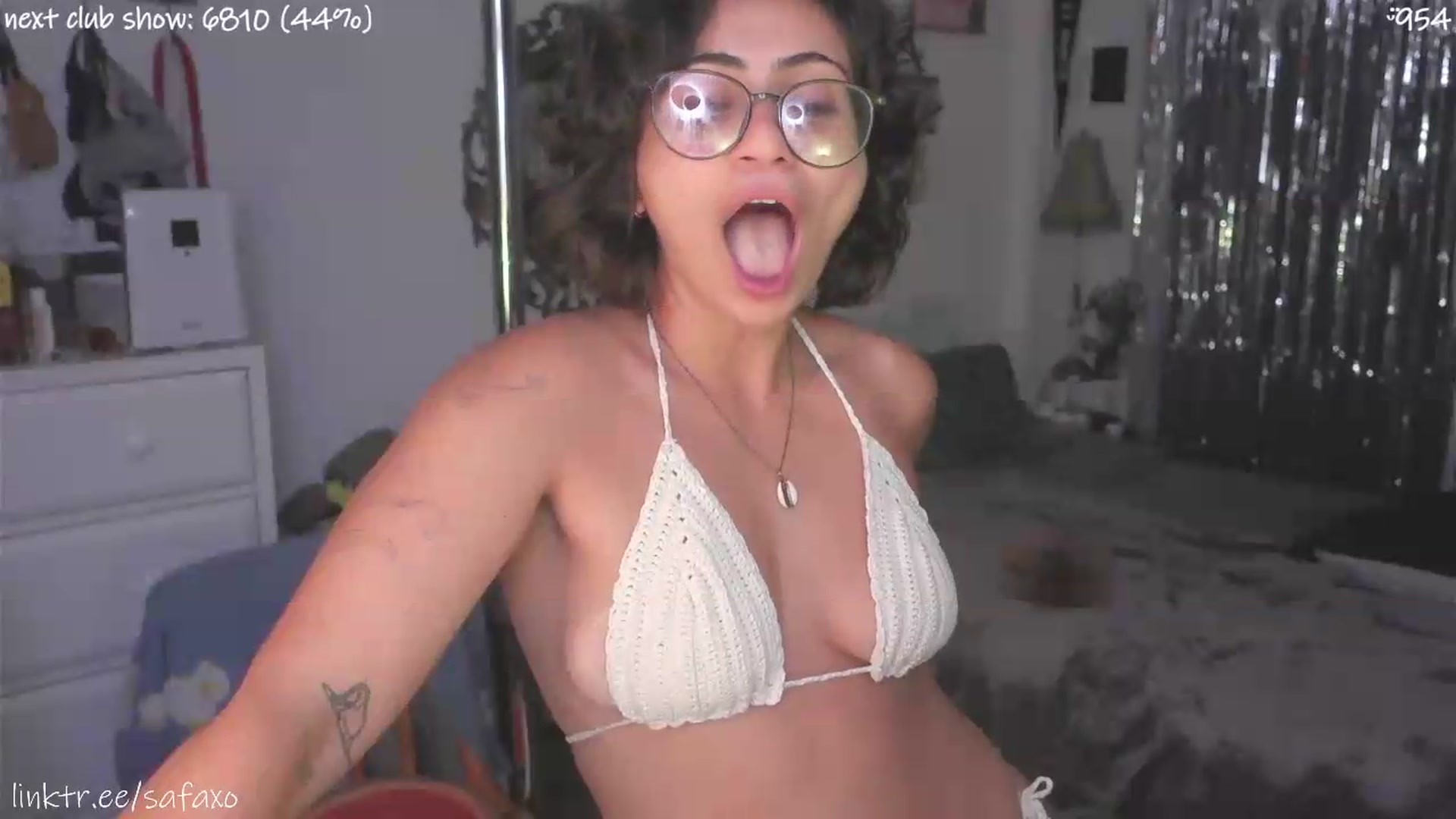 Gallery image thumbnail from HairySafaeri's myfreecams stream on, 09/02/2026, 24:42 image 15 of 20