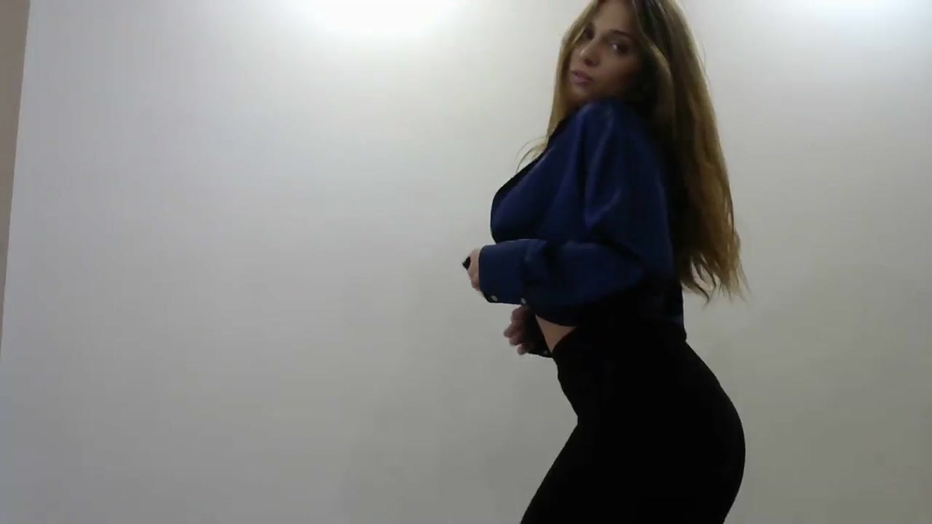 Gallery image thumbnail from HaleyReed's myfreecams stream on, 11/06/2023, 13:38 image 13 of 20