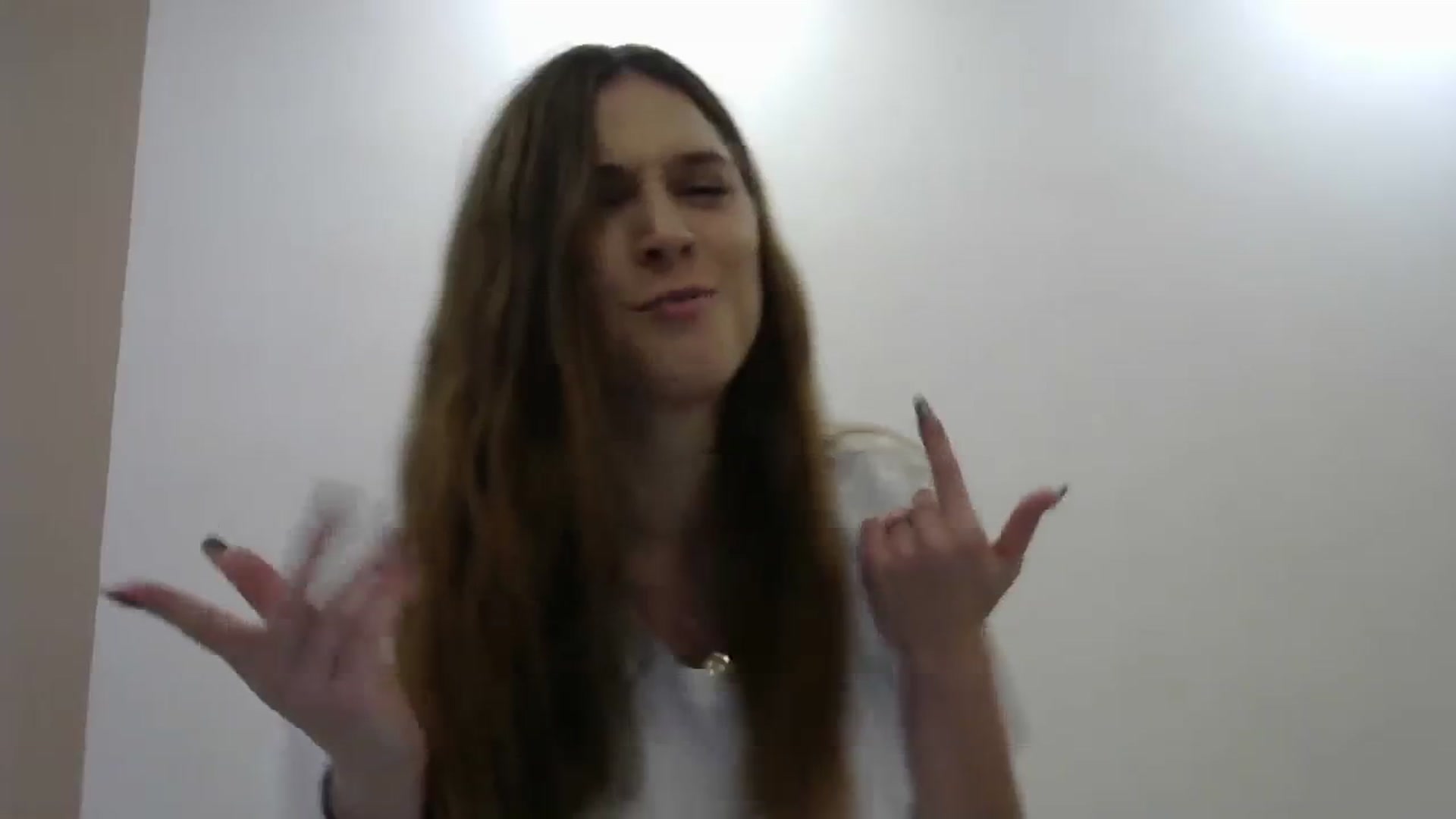 Gallery image thumbnail from HaleyReed's myfreecams stream on, 11/20/2023, 14:09 image 7 of 20