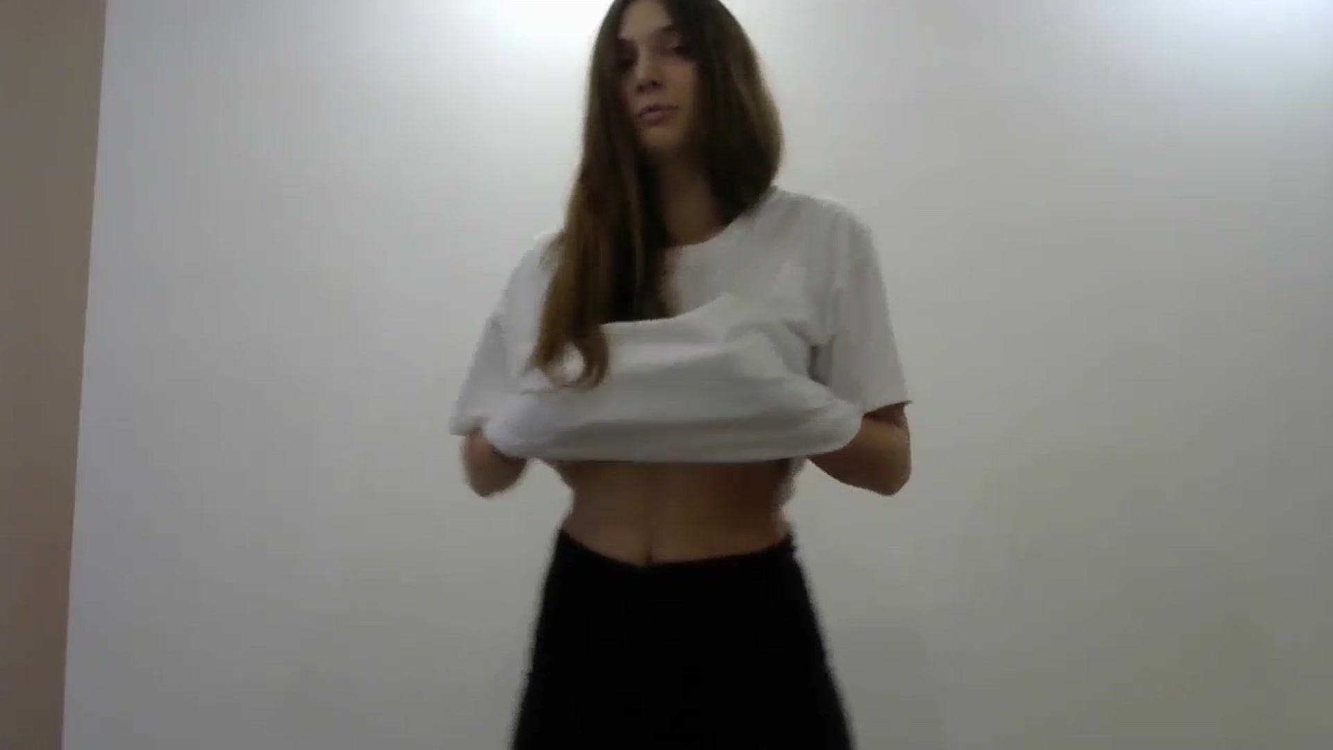 Gallery image thumbnail from HaleyReed's myfreecams stream on, 11/20/2023, 14:09 image 9 of 20