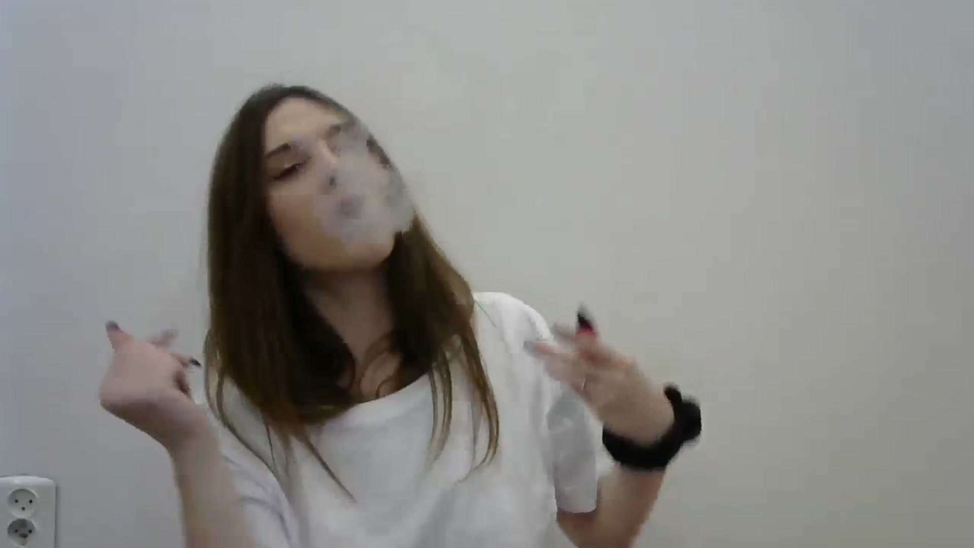 Gallery image thumbnail from HaleyReed's myfreecams stream on, 11/20/2023, 16:46 image 4 of 20
