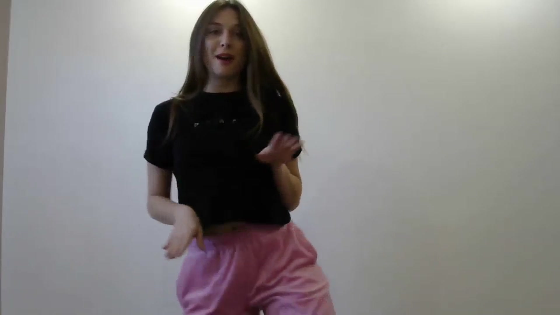 Gallery image thumbnail from HaleyReed's myfreecams stream on, 11/28/2023, 10:32 image 3 of 20