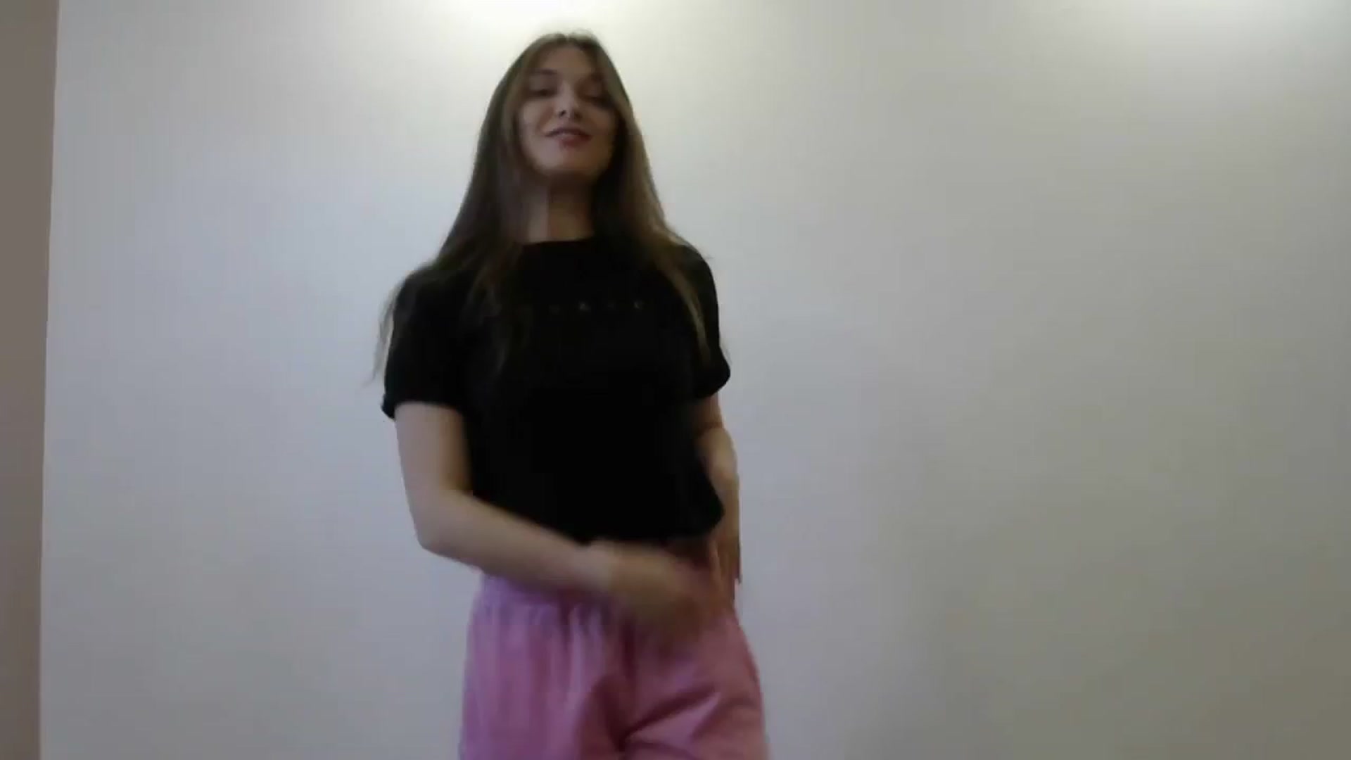 Gallery image thumbnail from HaleyReed's myfreecams stream on, 11/28/2023, 10:32 image 1 of 20