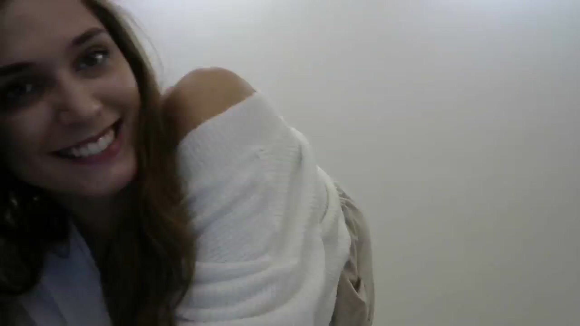 Gallery image thumbnail from HaleyReed's myfreecams stream on, 12/01/2023, 13:41 image 18 of 20