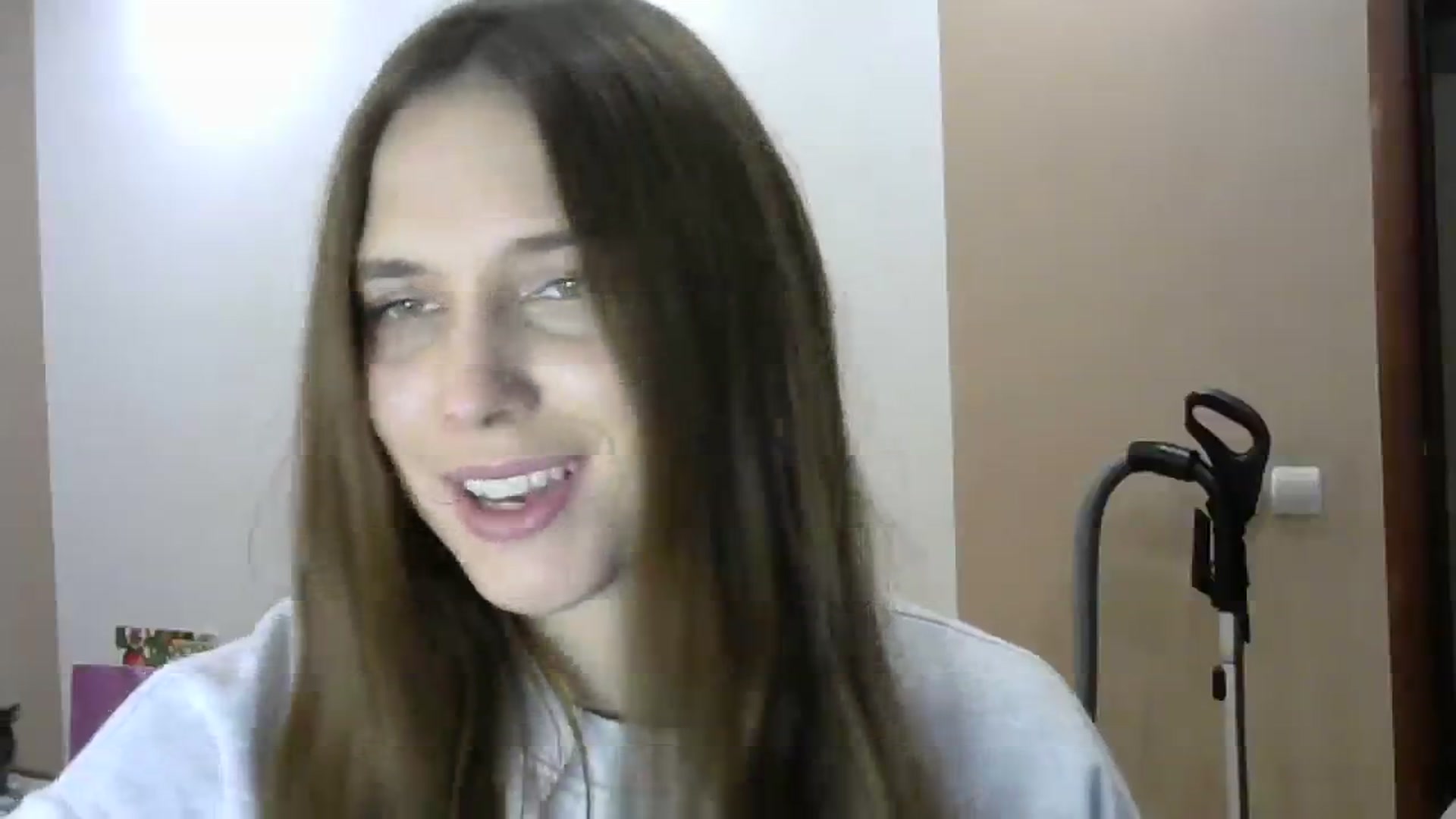 Gallery image thumbnail from HaleyReed's myfreecams stream on, 12/06/2023, 15:35 image 18 of 20