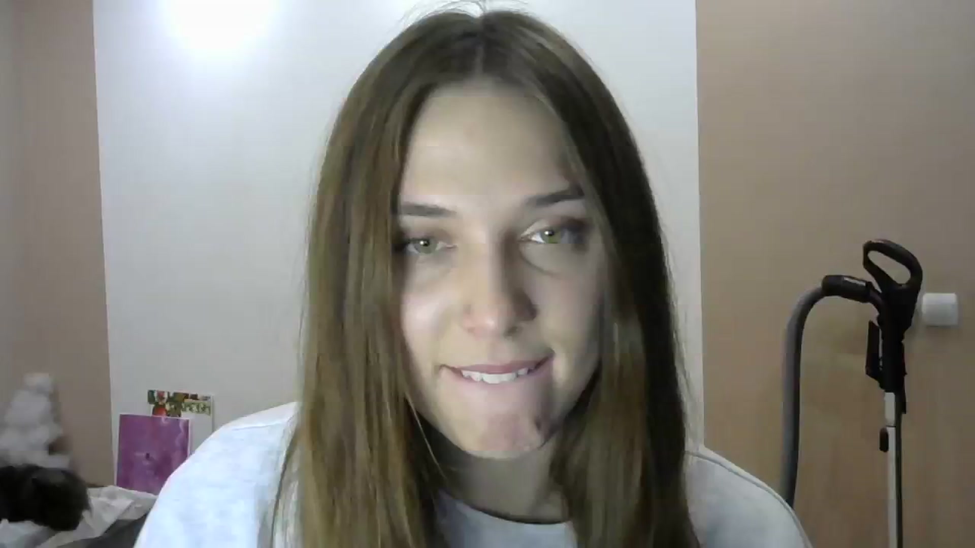 Gallery image thumbnail from HaleyReed's myfreecams stream on, 12/06/2023, 15:35 image 1 of 20