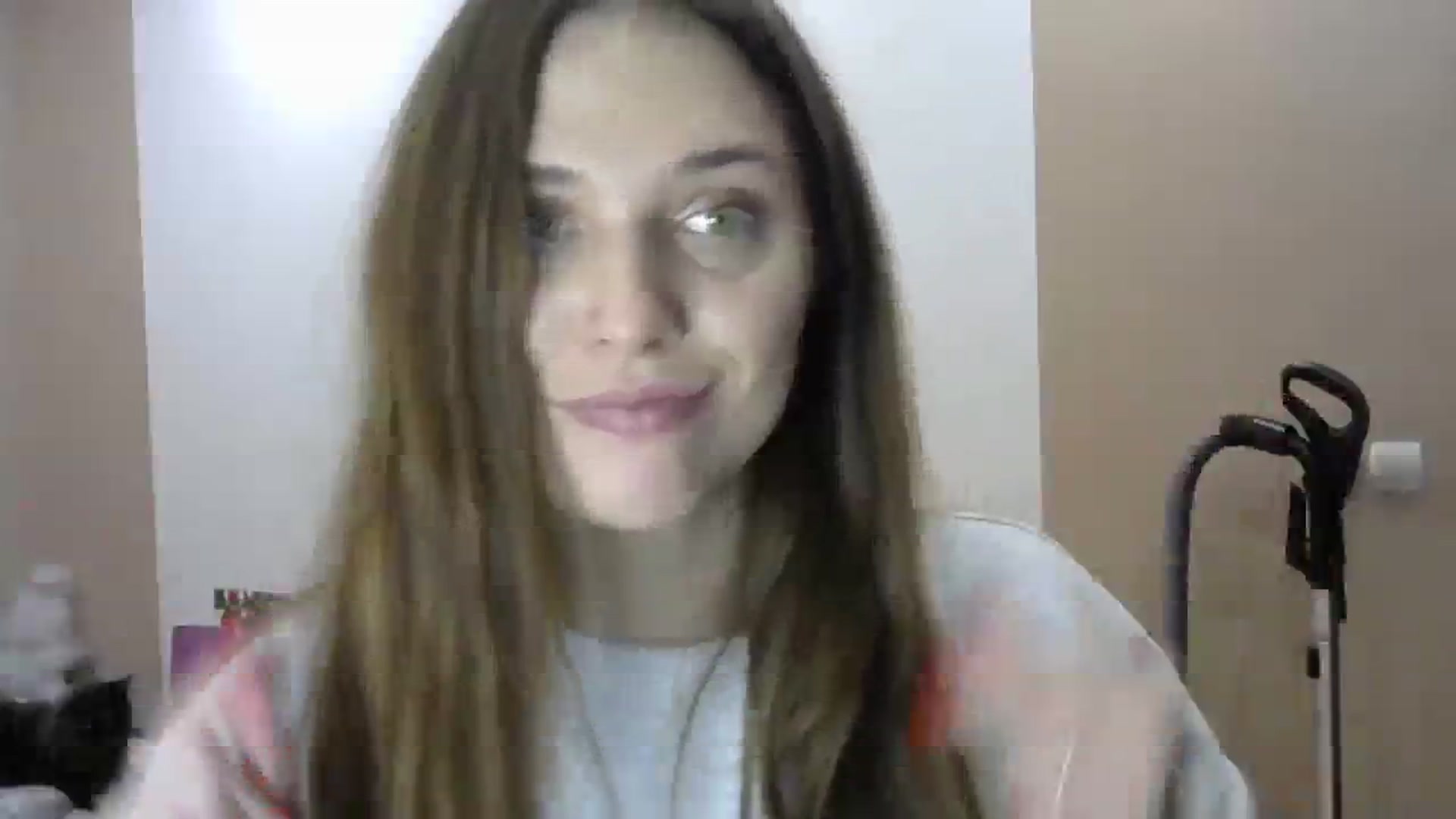 Gallery image thumbnail from HaleyReed's myfreecams stream on, 12/06/2023, 15:35 image 14 of 20