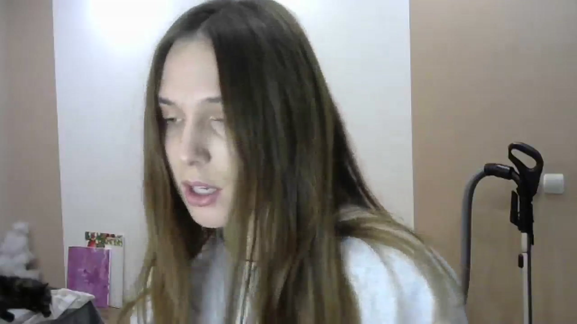 Gallery image thumbnail from HaleyReed's myfreecams stream on, 12/06/2023, 15:35 image 10 of 20