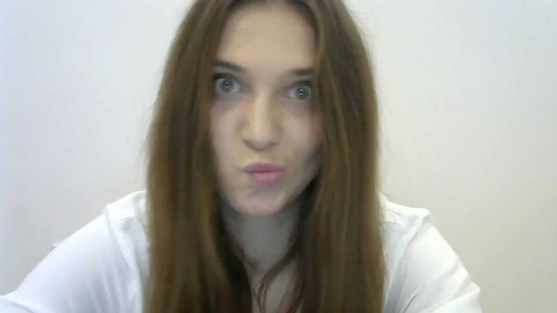 Gallery image thumbnail from HaleyReed's myfreecams stream on, 12/20/2023, 13:54 image 18 of 20