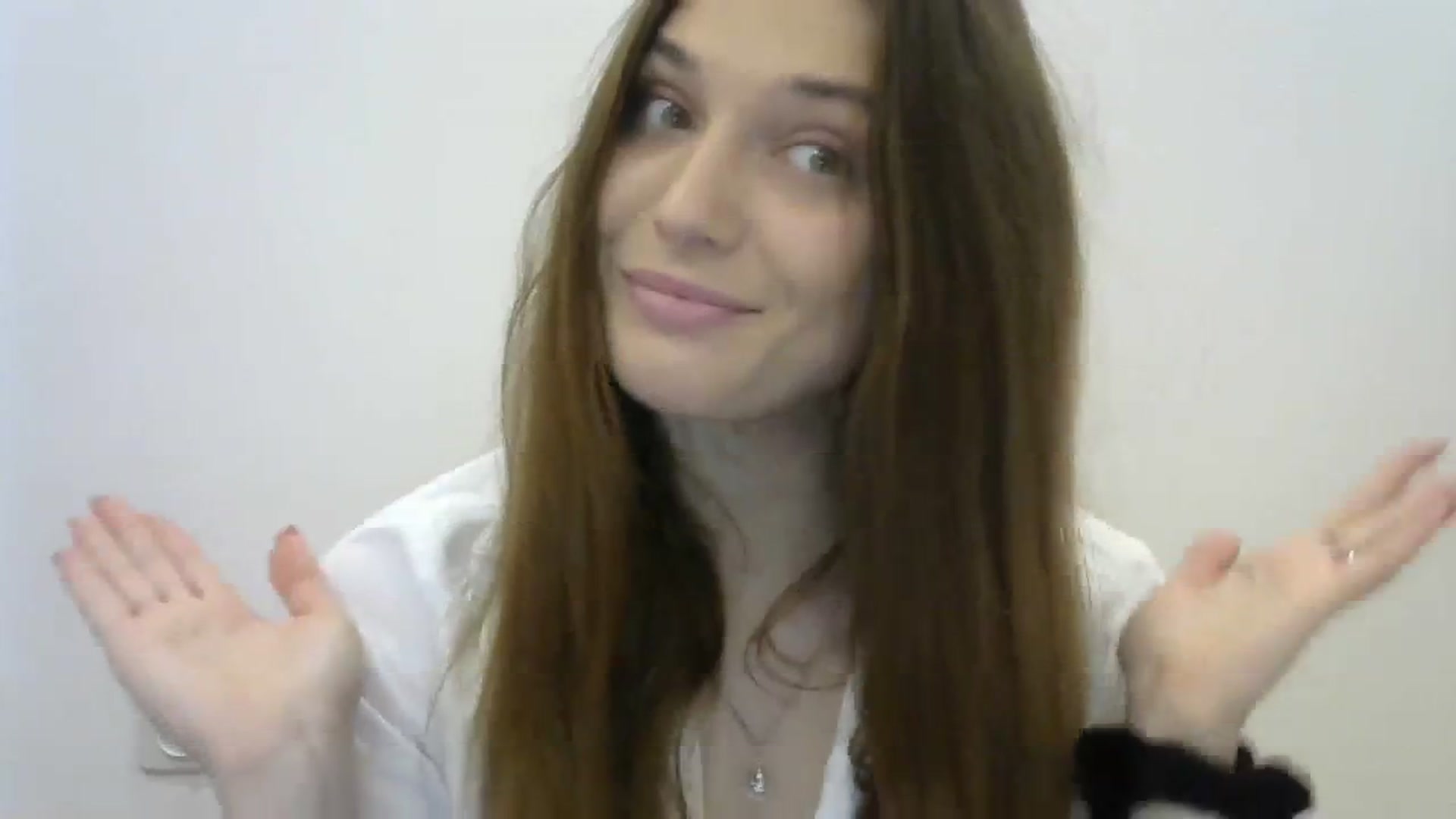 Gallery image thumbnail from HaleyReed's myfreecams stream on, 12/20/2023, 13:54 image 17 of 20