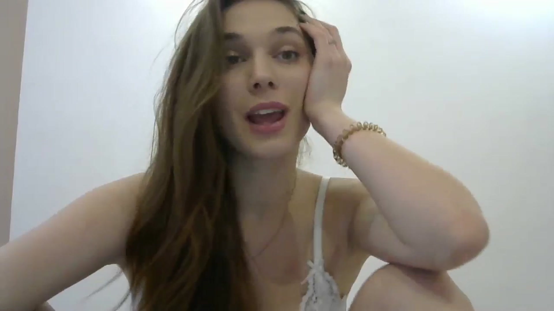 Gallery image thumbnail from HaleyReed's myfreecams stream on, 12/27/2023, 13:29 image 14 of 20