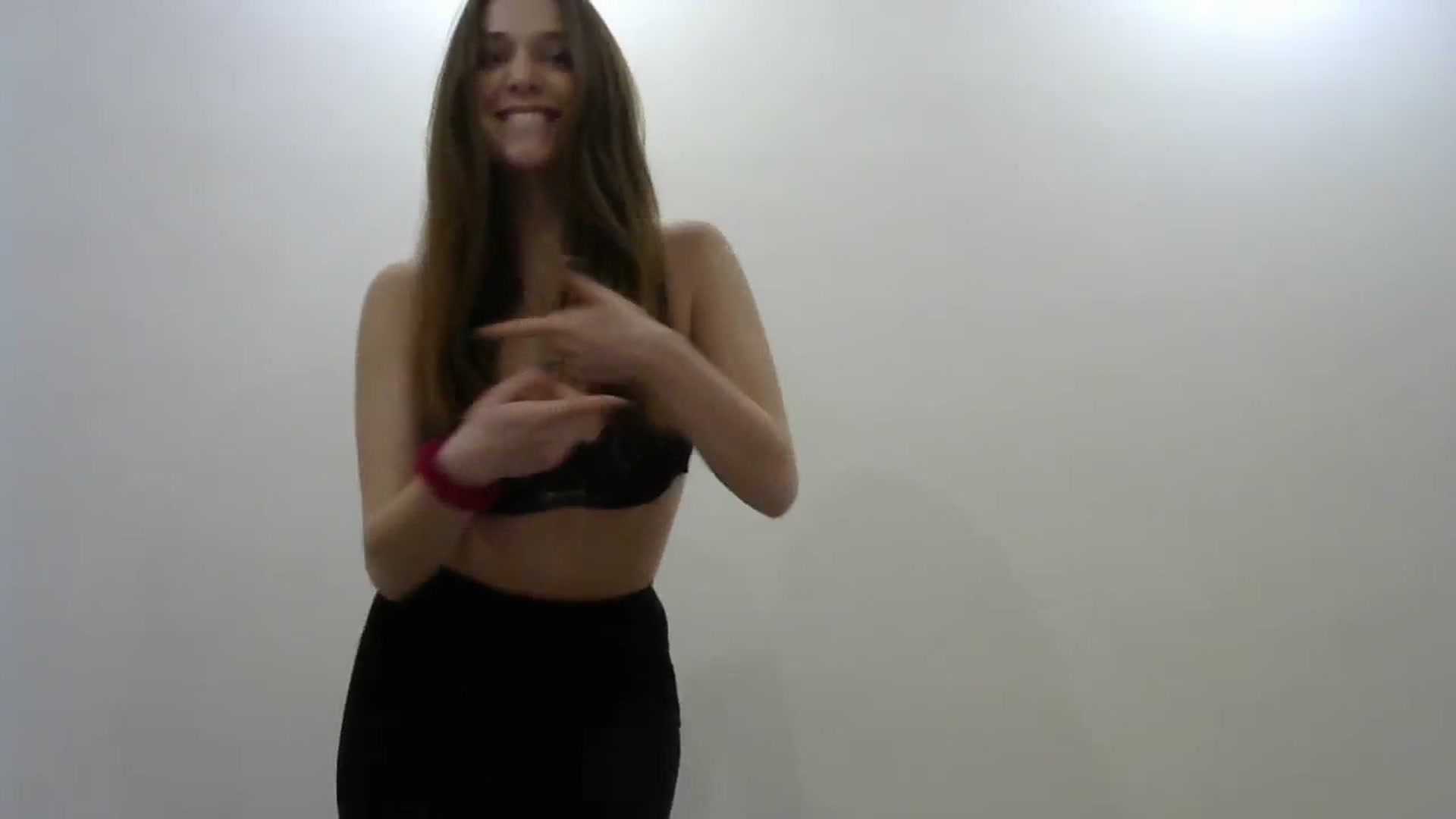 Gallery image thumbnail from HaleyReed's myfreecams stream on, 01/22/2024, 16:13 image 10 of 20