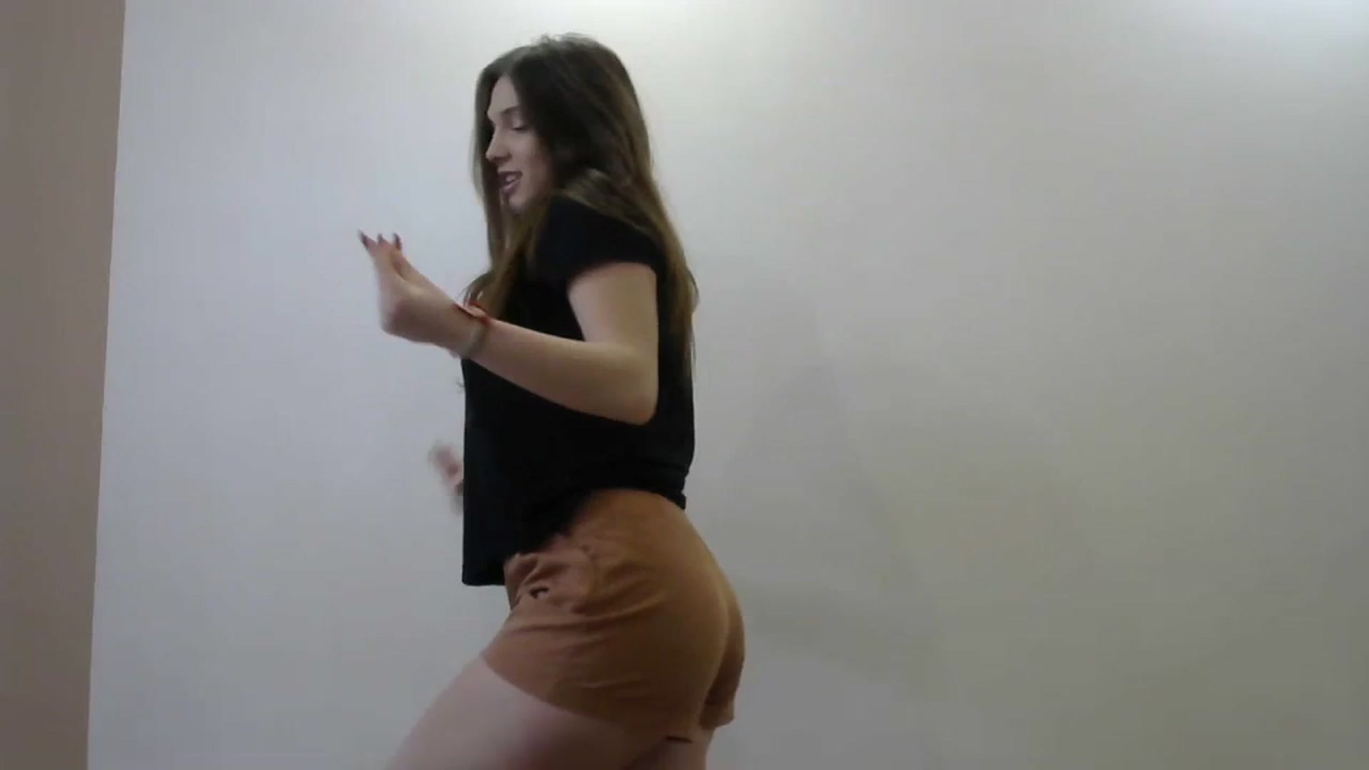 Gallery image thumbnail from HaleyReed's myfreecams stream on, 03/25/2024, 11:55 image 8 of 20