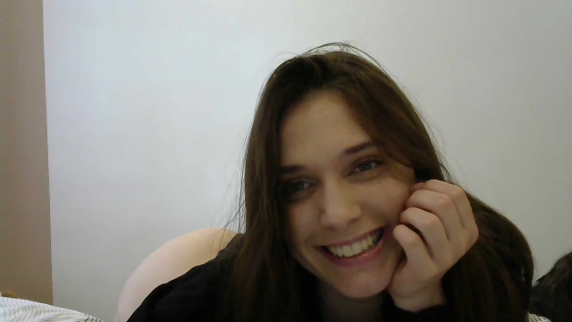 Gallery image thumbnail from HaleyReed's myfreecams stream on, 04/15/2024, 11:33 image 15 of 20