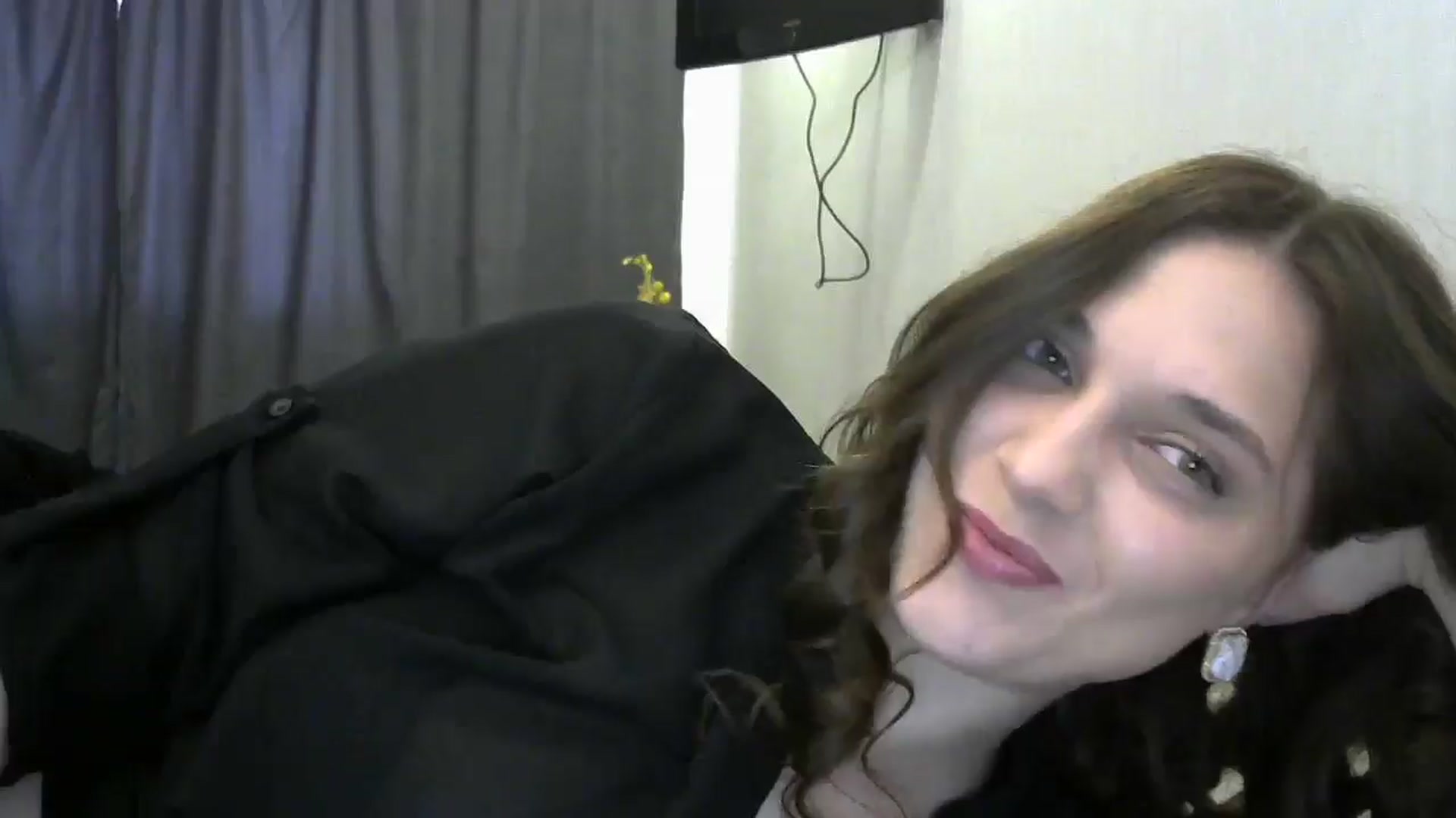 Gallery image thumbnail from HaleyReed's myfreecams stream on, 05/02/2024, 11:36 image 12 of 20