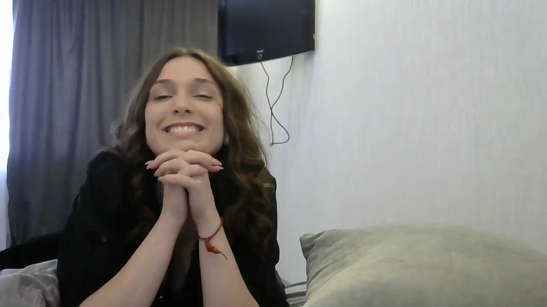 Gallery image thumbnail from HaleyReed's myfreecams stream on, 05/02/2024, 12:18 image 19 of 20