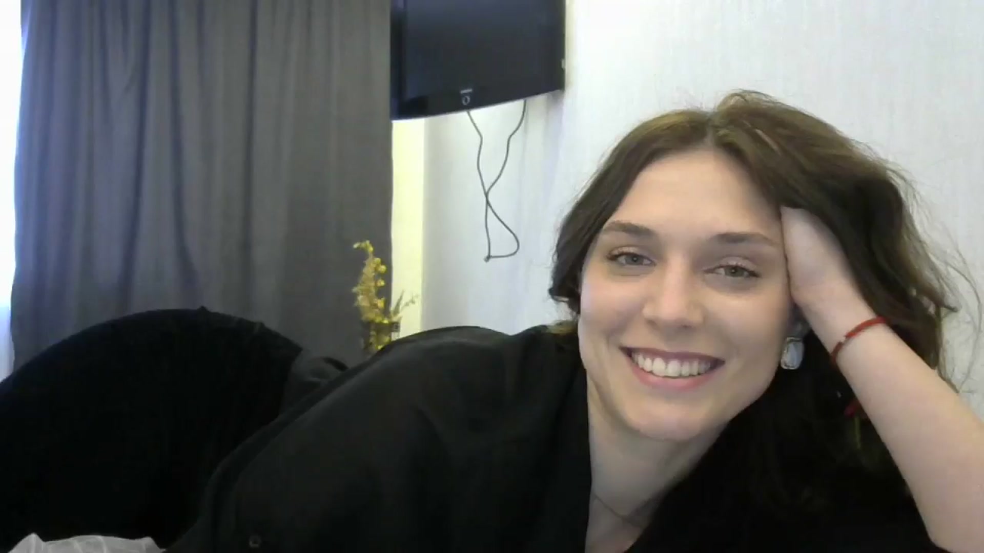 Gallery image thumbnail from HaleyReed's myfreecams stream on, 05/02/2024, 12:18 image 10 of 20