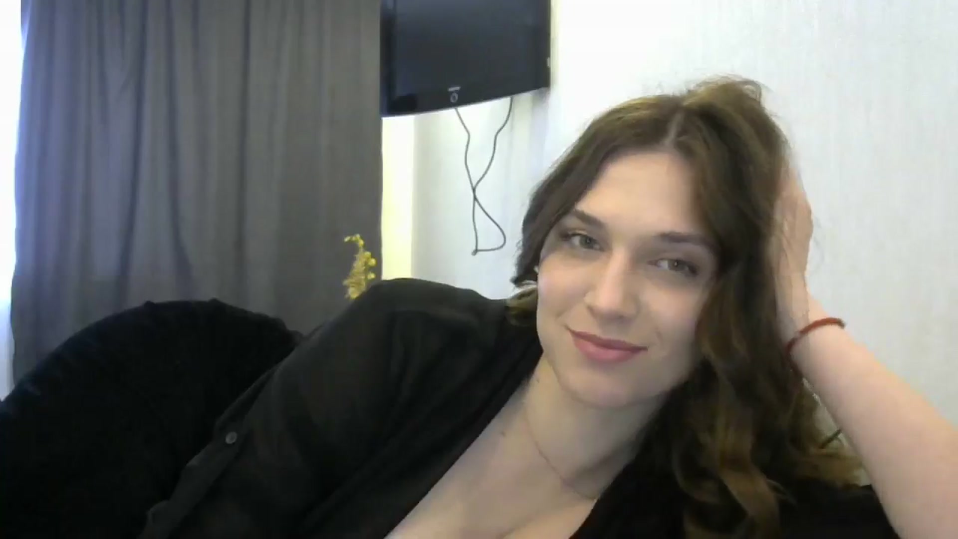 Gallery image thumbnail from HaleyReed's myfreecams stream on, 05/02/2024, 12:18 image 14 of 20