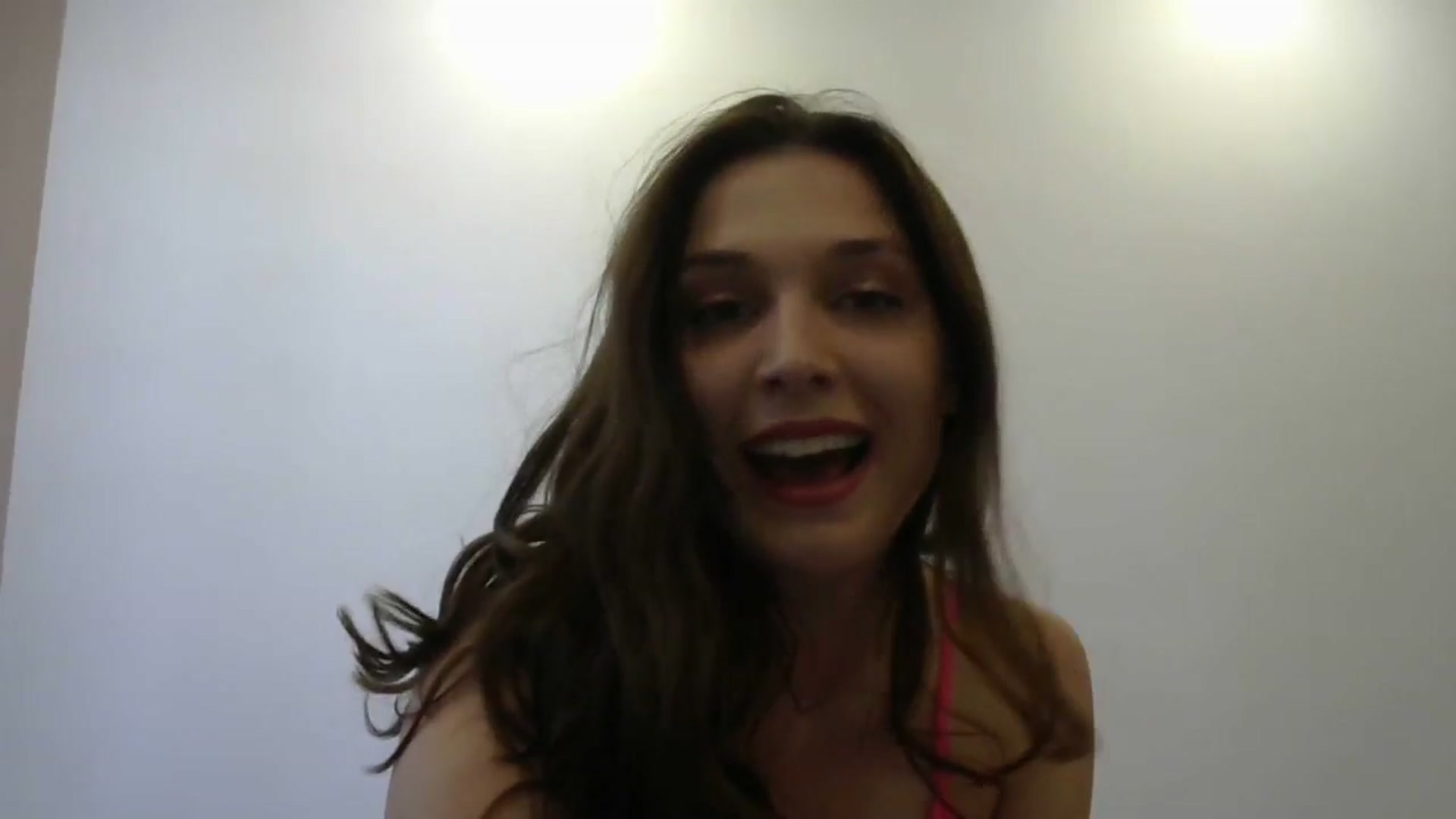 Gallery image thumbnail from HaleyReed's myfreecams stream on, 05/04/2024, 11:15 image 11 of 20