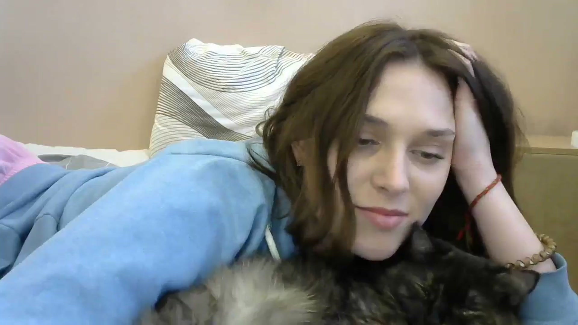 Gallery image thumbnail from HaleyReed's myfreecams stream on, 05/04/2024, 14:46 image 9 of 20