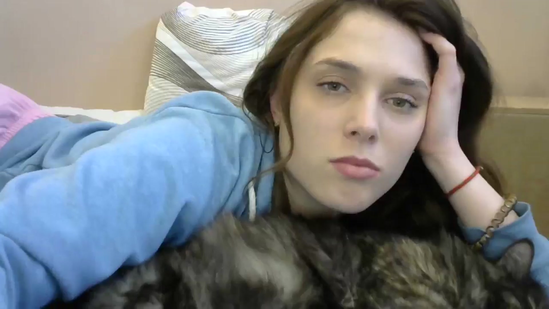 Gallery image thumbnail from HaleyReed's myfreecams stream on, 05/04/2024, 14:46 image 13 of 20