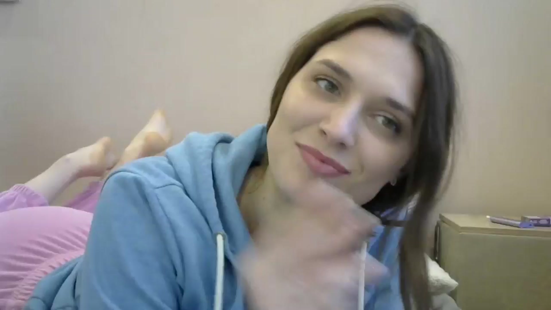 Gallery image thumbnail from HaleyReed's myfreecams stream on, 05/04/2024, 14:46 image 1 of 20