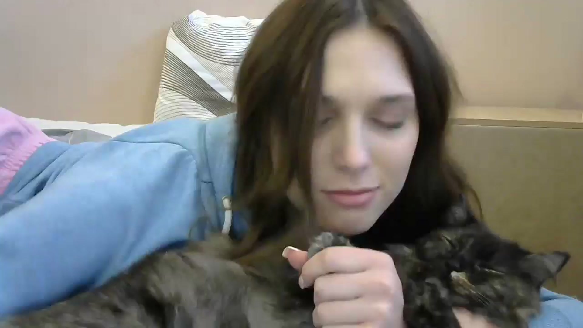 Gallery image thumbnail from HaleyReed's myfreecams stream on, 05/04/2024, 14:46 image 10 of 20