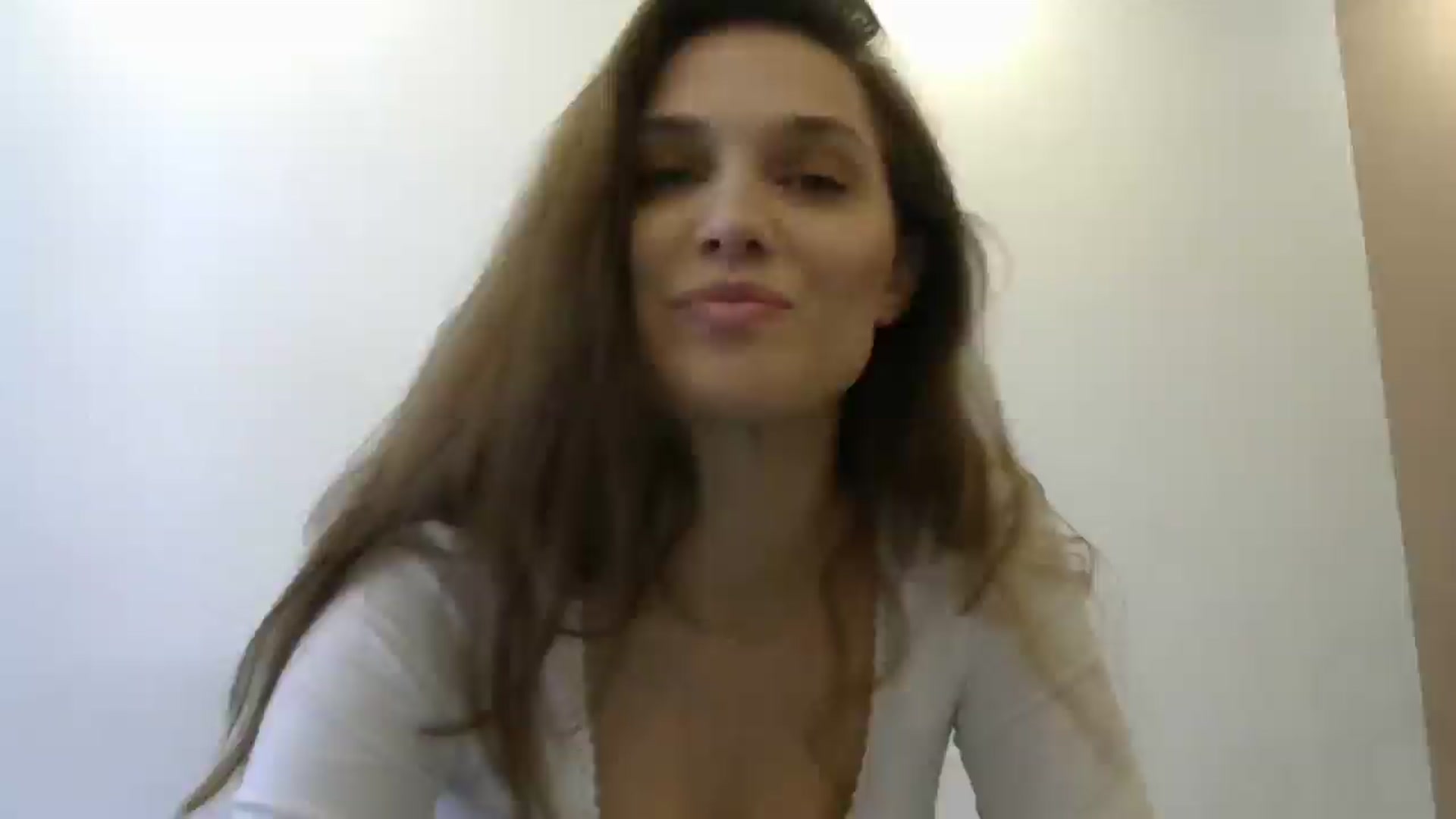 Gallery image thumbnail from HaleyReed's myfreecams stream on, 05/05/2024, 09:05 image 7 of 20