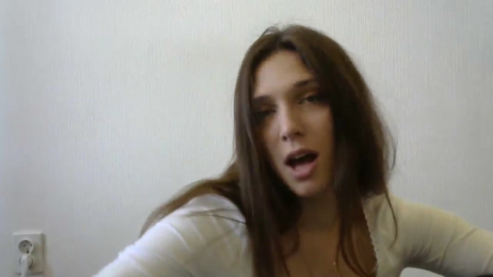 Gallery image thumbnail from HaleyReed's myfreecams stream on, 05/05/2024, 10:19 image 7 of 20