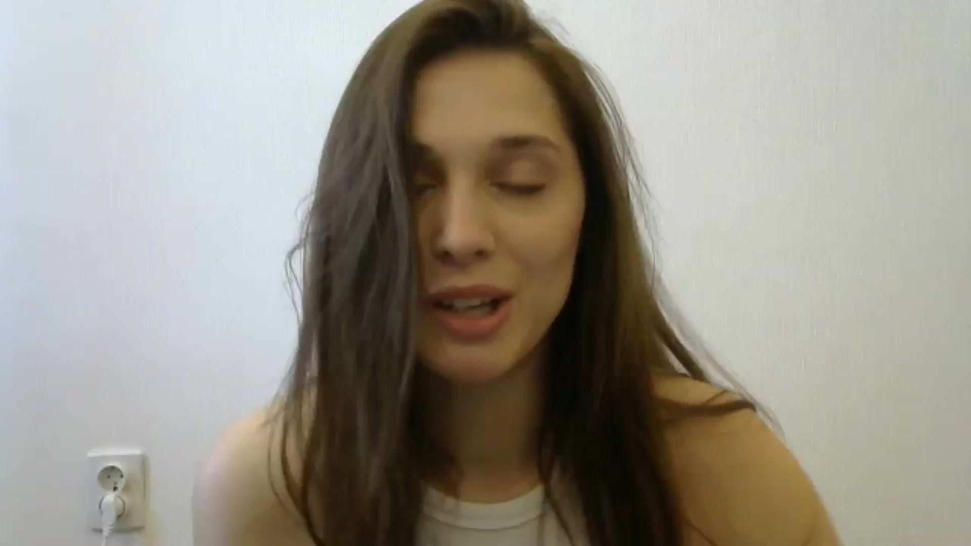 Gallery image thumbnail from HaleyReed's myfreecams stream on, 05/08/2024, 11:16 image 8 of 20