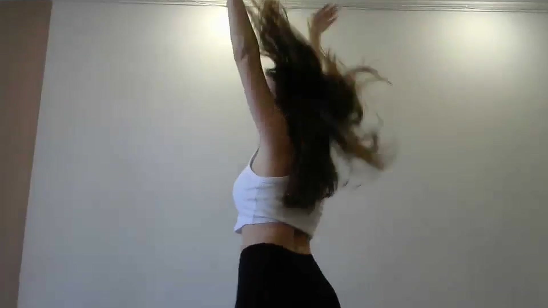 Gallery image thumbnail from HaleyReed's myfreecams stream on, 05/08/2024, 12:20 image 6 of 20
