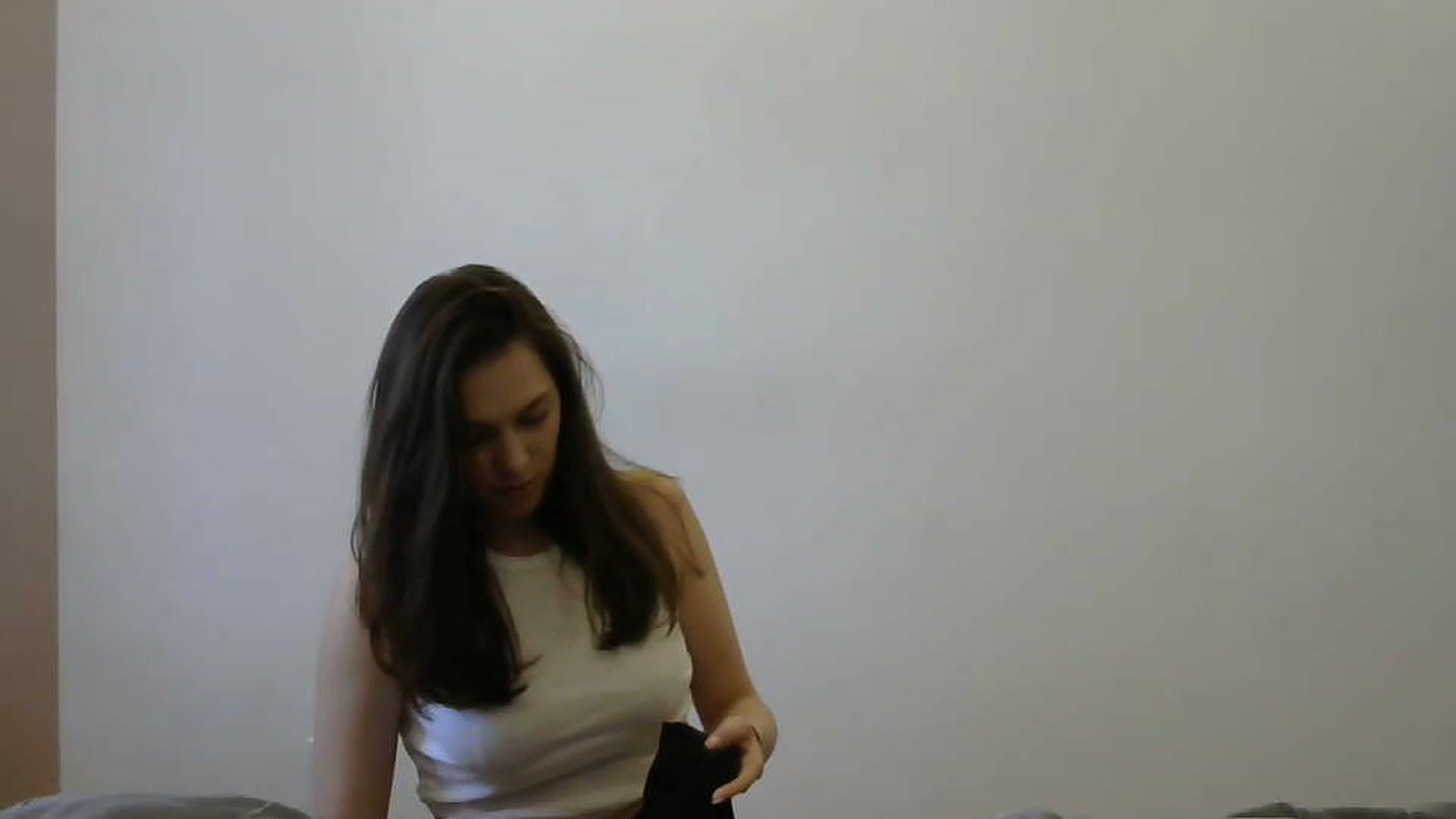 Gallery image thumbnail from HaleyReed's myfreecams stream on, 05/08/2024, 12:20 image 4 of 20