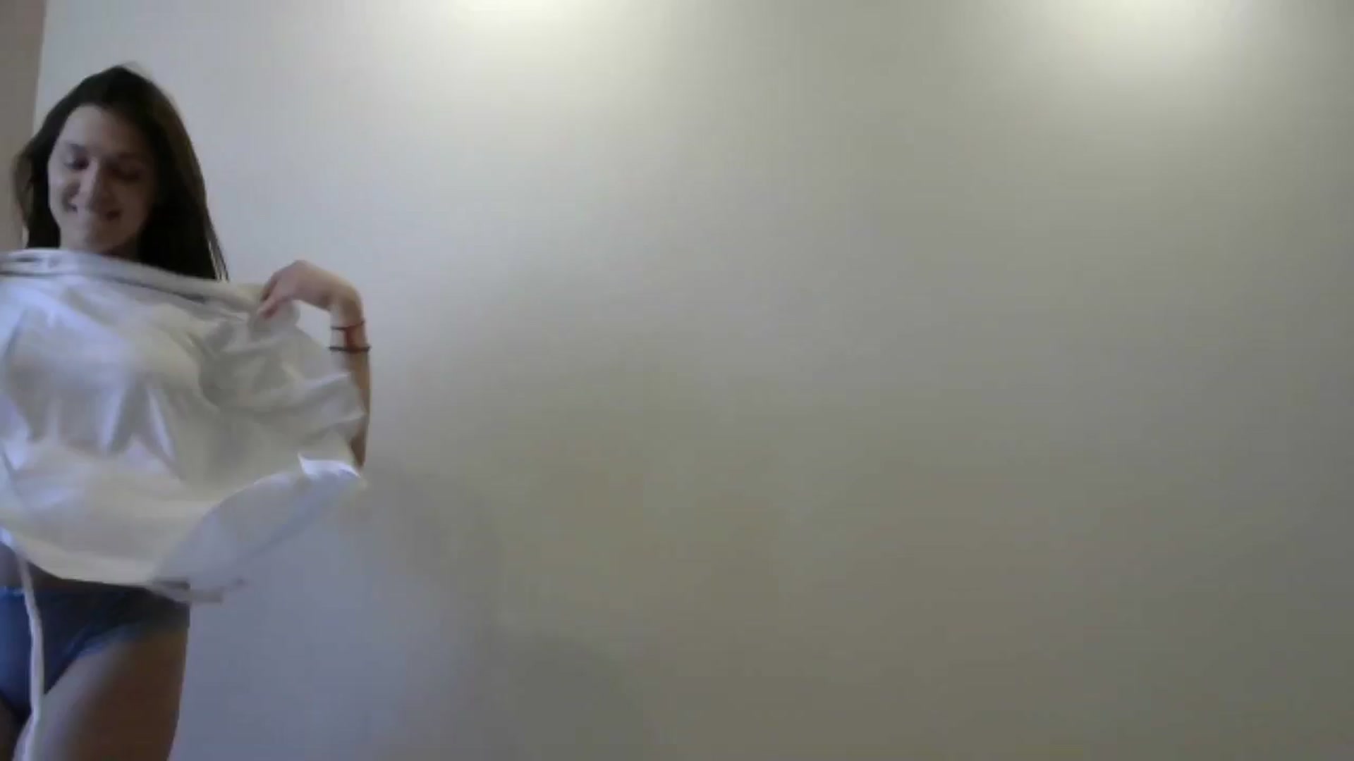 Gallery image thumbnail from HaleyReed's myfreecams stream on, 05/09/2024, 11:25 image 5 of 20