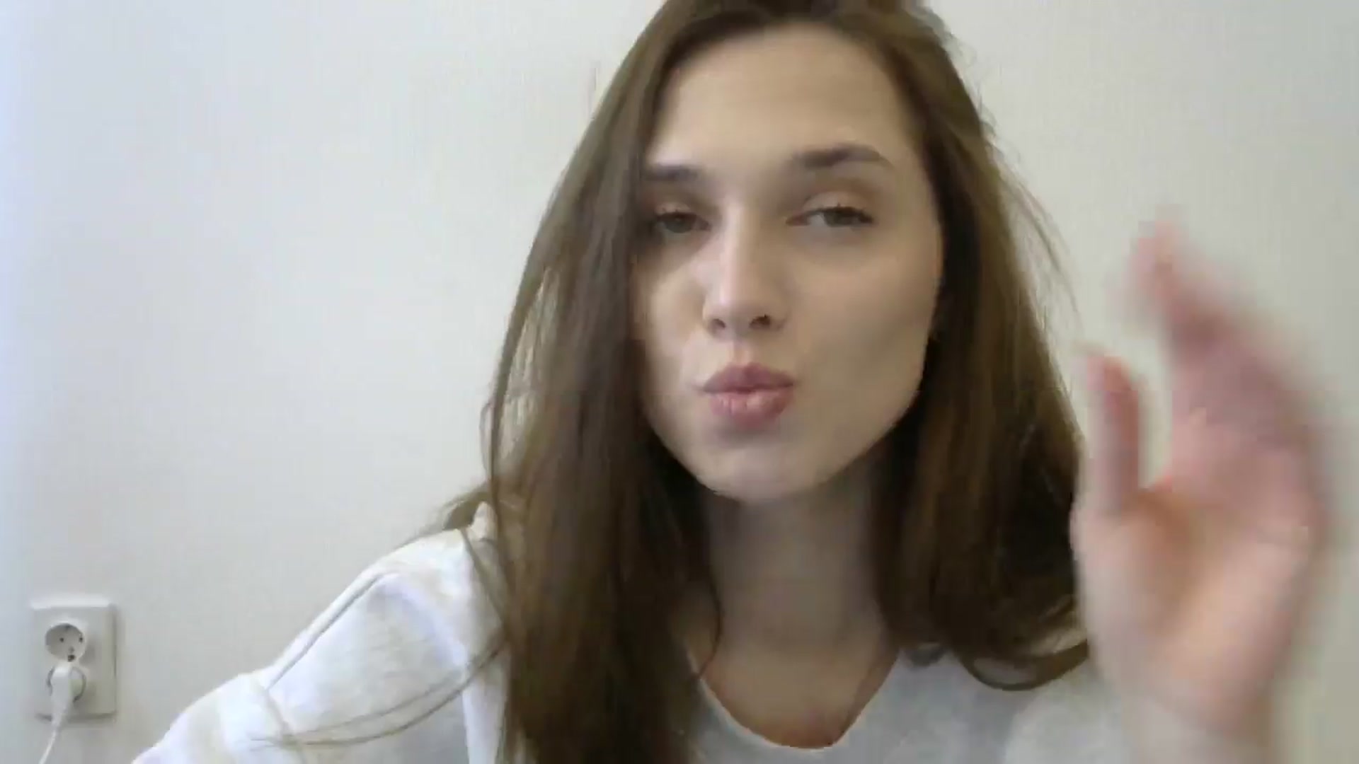 Gallery image thumbnail from HaleyReed's myfreecams stream on, 05/12/2024, 12:43 image 3 of 20