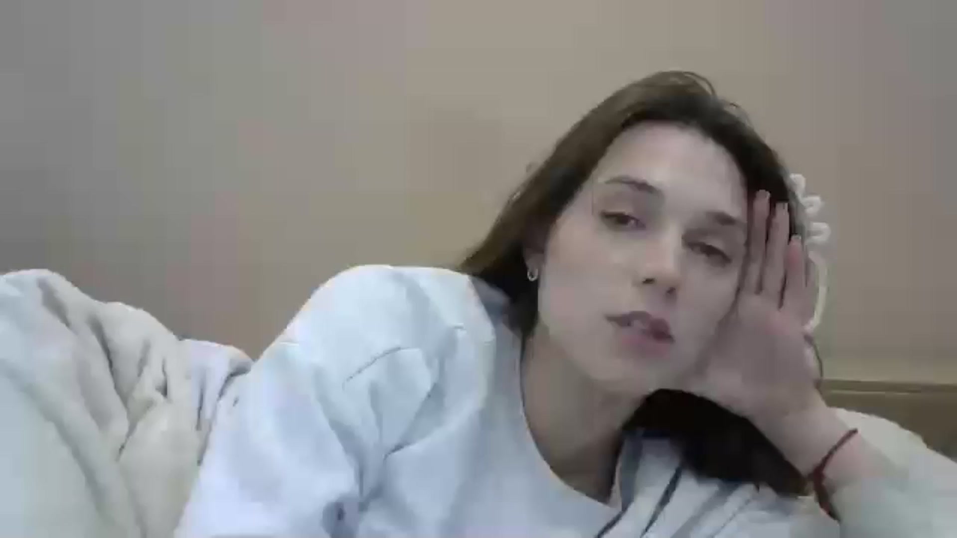 Gallery image thumbnail from HaleyReed's myfreecams stream on, 05/12/2024, 16:45 image 19 of 20