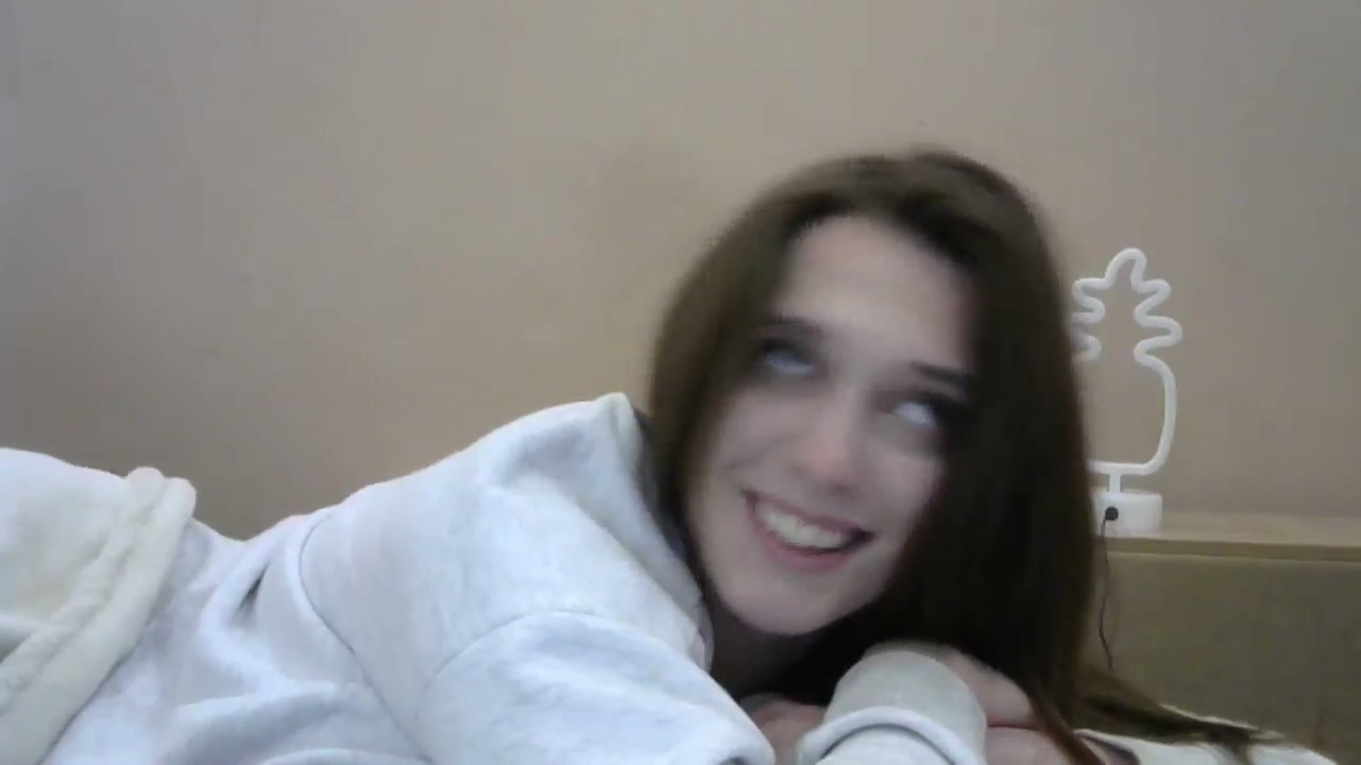 Gallery image thumbnail from HaleyReed's myfreecams stream on, 05/12/2024, 17:23 image 2 of 20