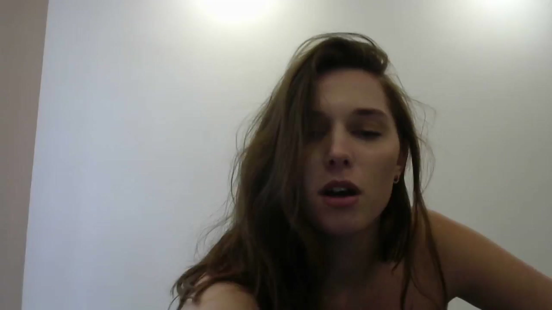 Gallery image thumbnail from HaleyReed's myfreecams stream on, 05/13/2024, 13:48 image 11 of 20