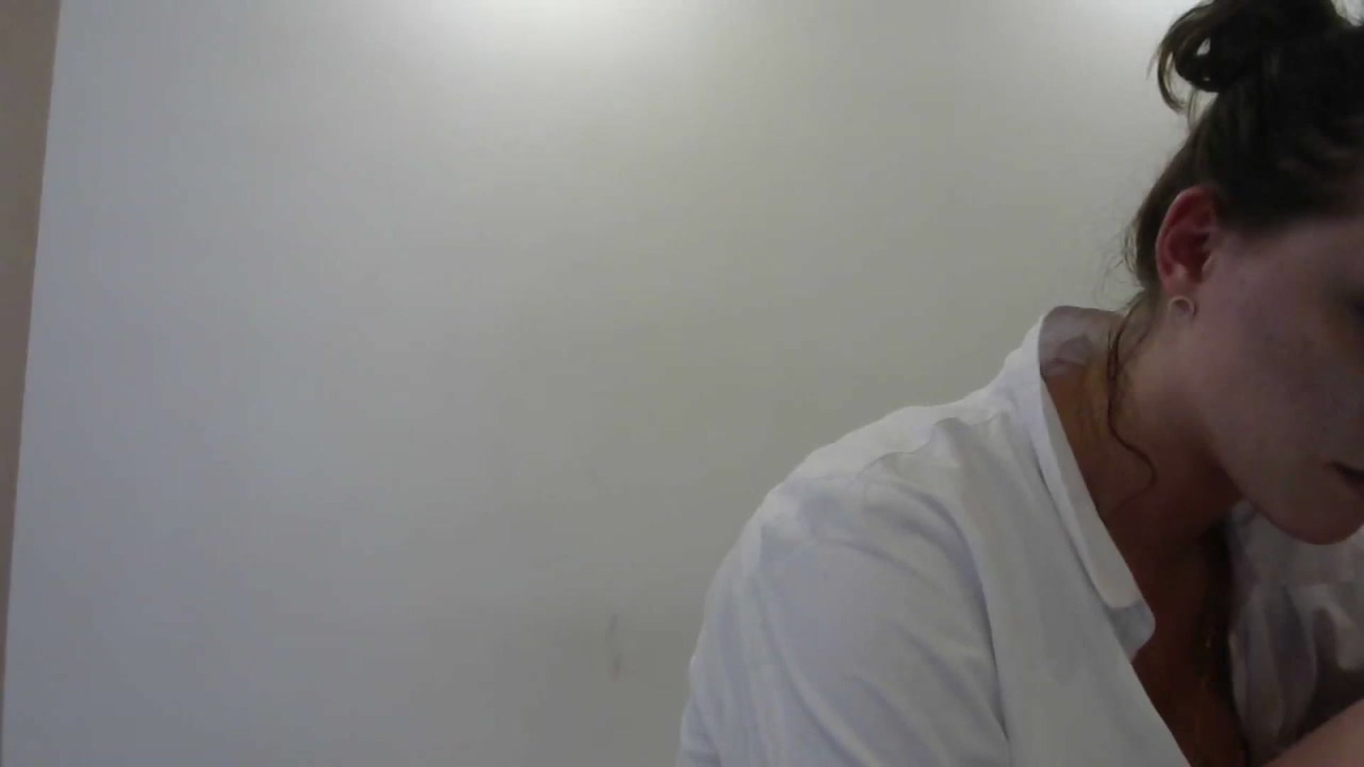 Gallery image thumbnail from HaleyReed's myfreecams stream on, 05/13/2024, 15:53 image 18 of 20
