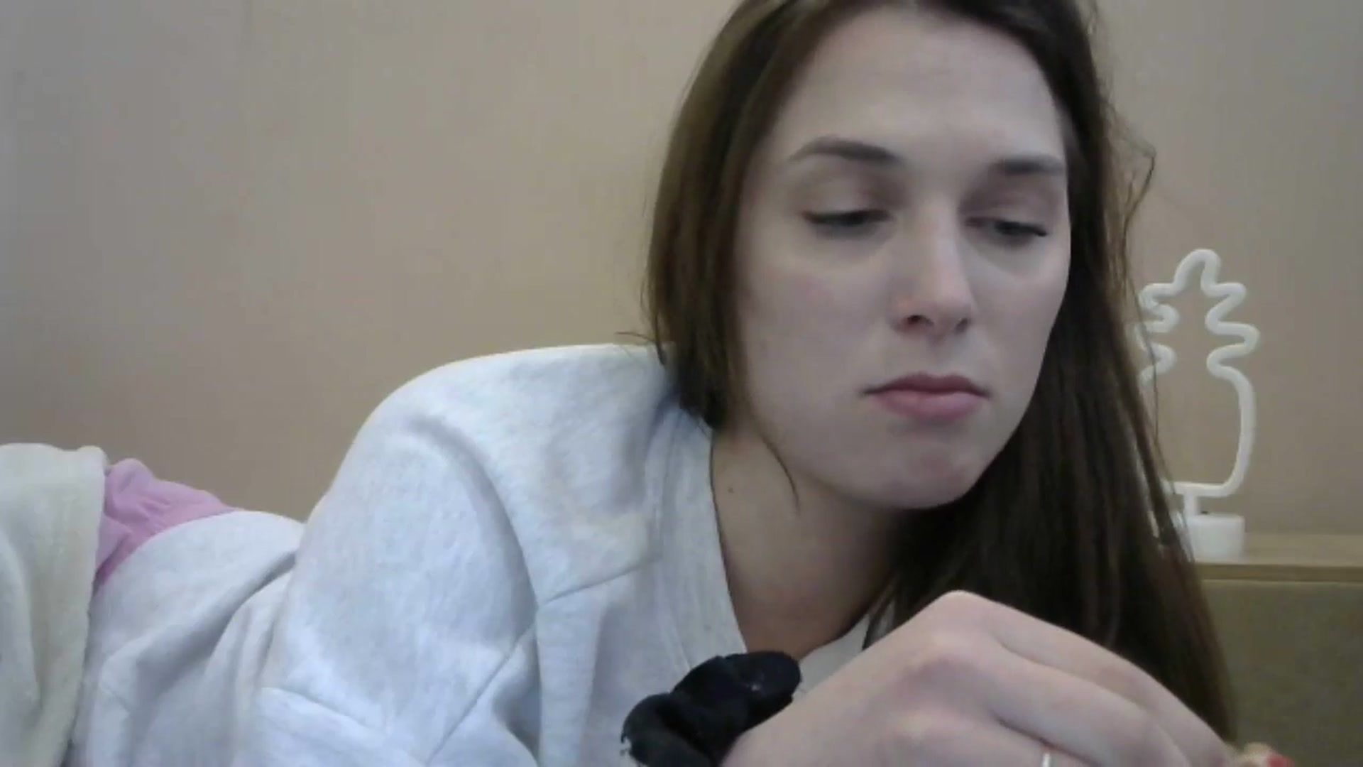 Gallery image thumbnail from HaleyReed's myfreecams stream on, 05/15/2024, 15:47 image 14 of 20