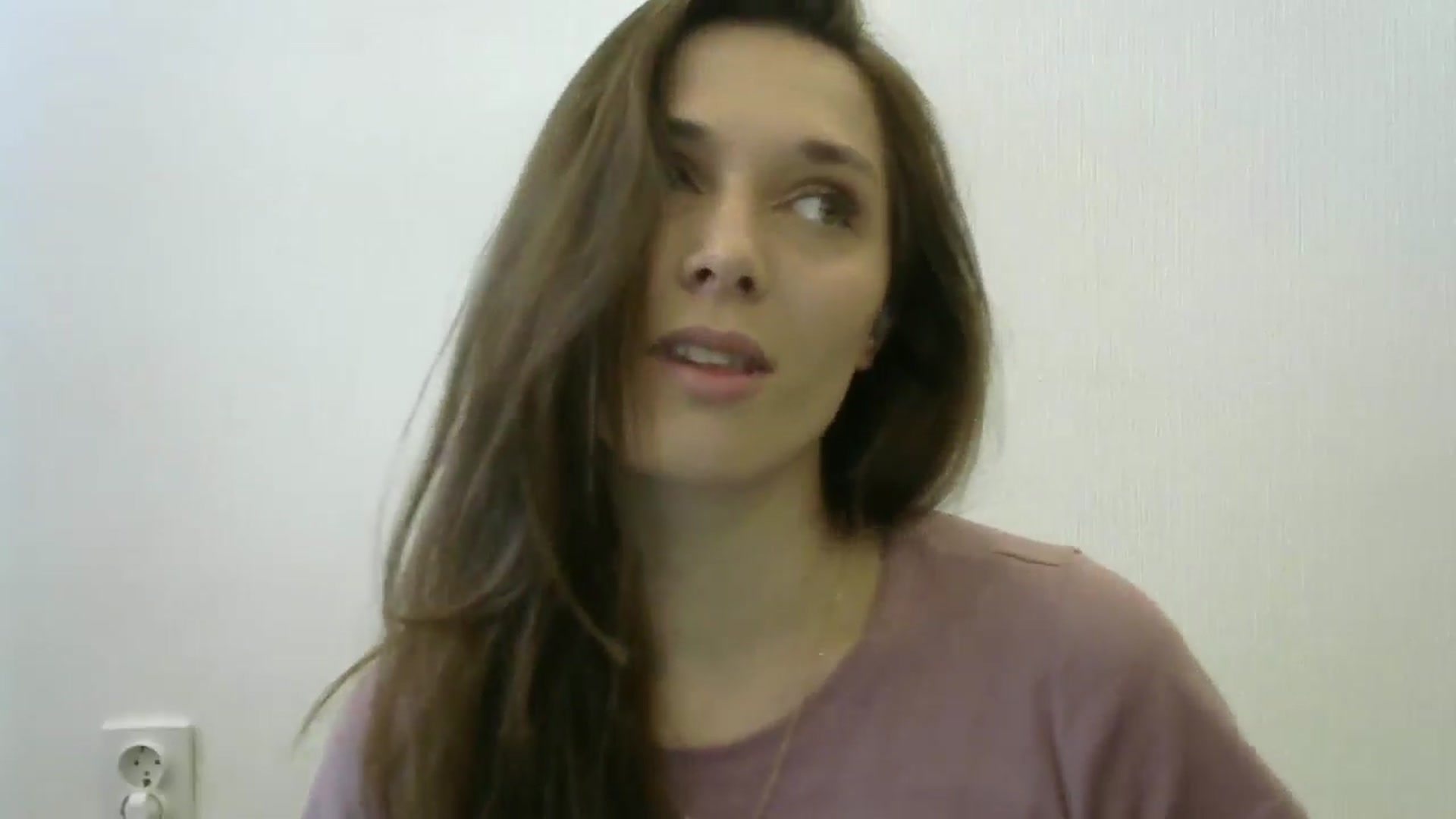 Gallery image thumbnail from HaleyReed's myfreecams stream on, 05/19/2024, 10:32 image 17 of 20