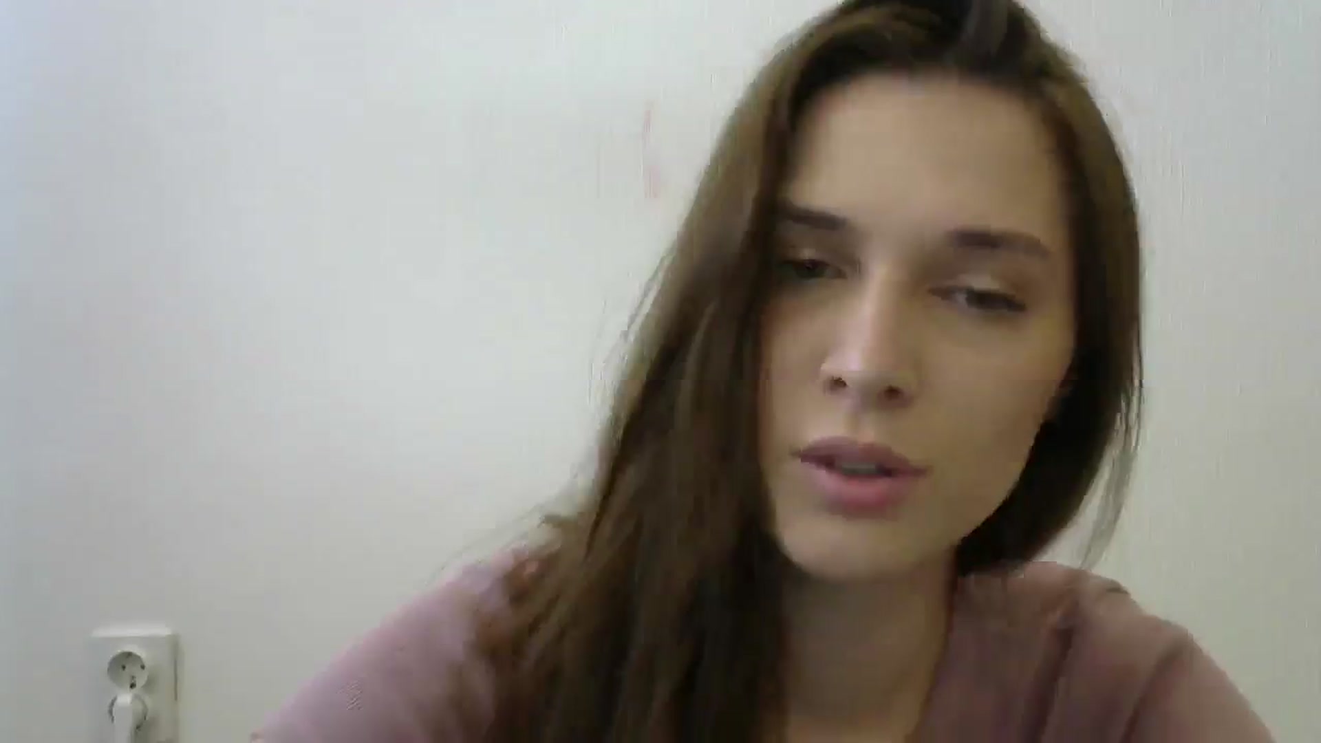 Gallery image thumbnail from HaleyReed's myfreecams stream on, 05/19/2024, 10:32 image 16 of 20