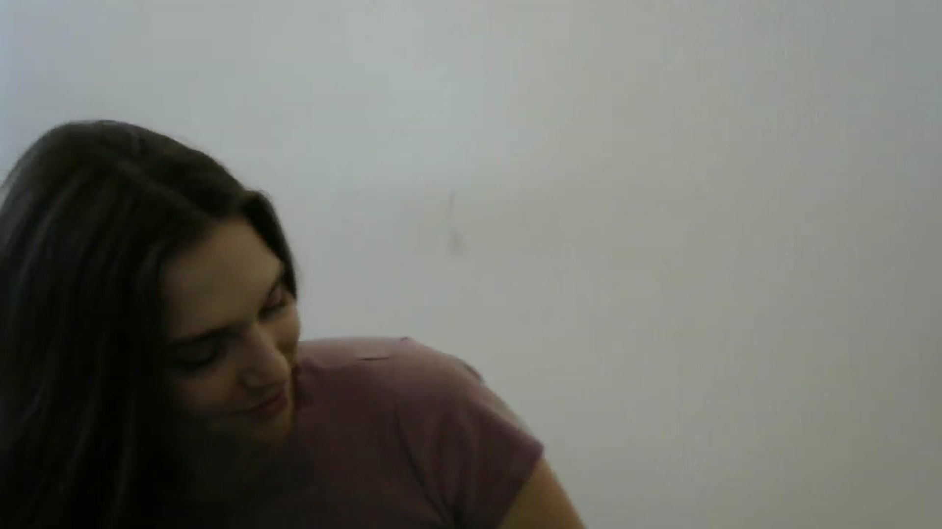Gallery image thumbnail from HaleyReed's myfreecams stream on, 05/19/2024, 10:32 image 7 of 20
