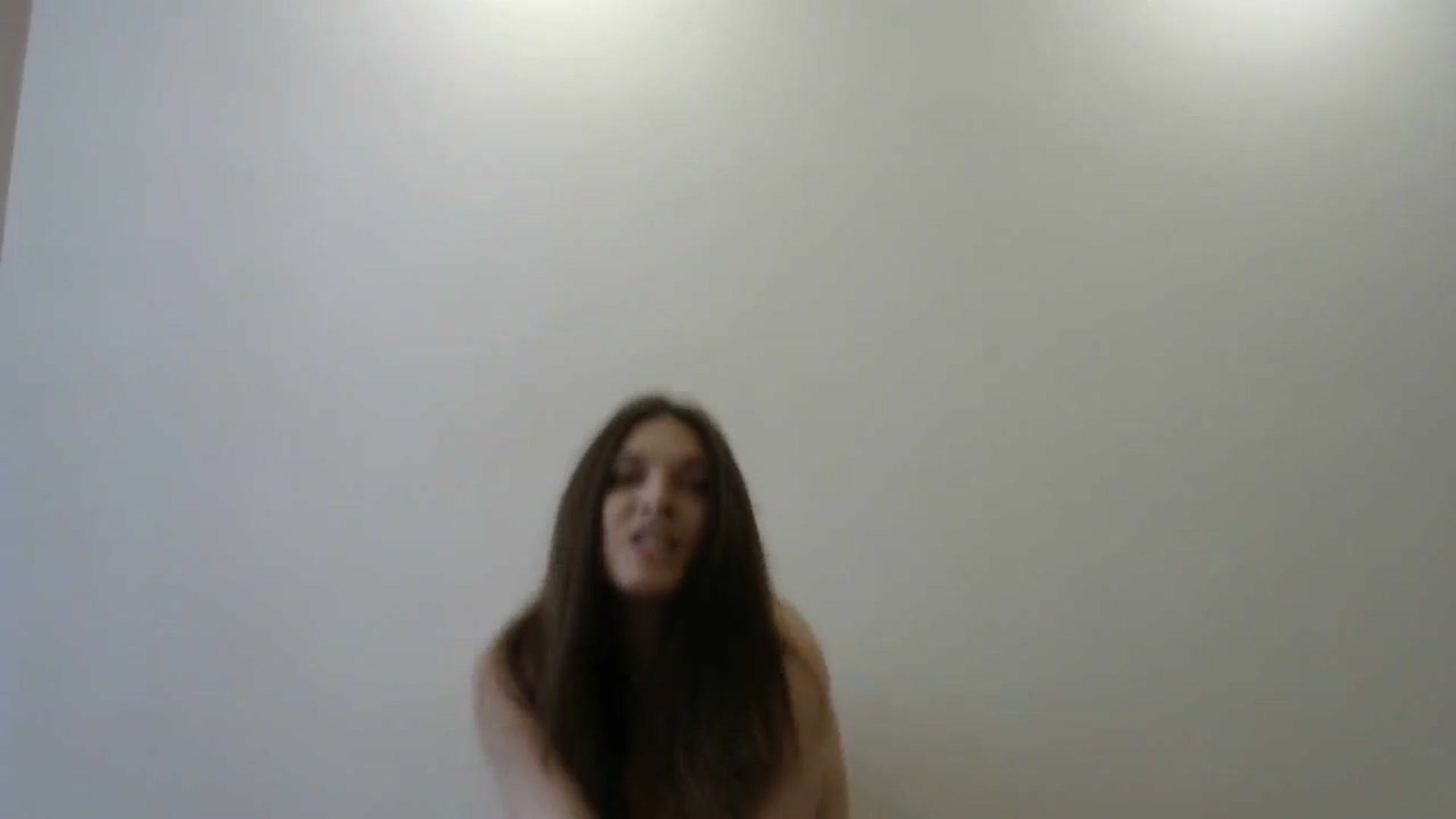 Gallery image thumbnail from HaleyReed's myfreecams stream on, 05/20/2024, 10:37 image 16 of 20
